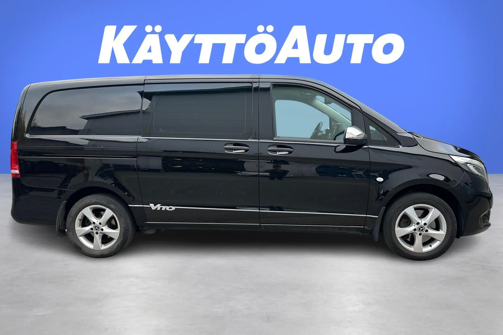 Mercedes-Benz Vito CMN-898 carousel image