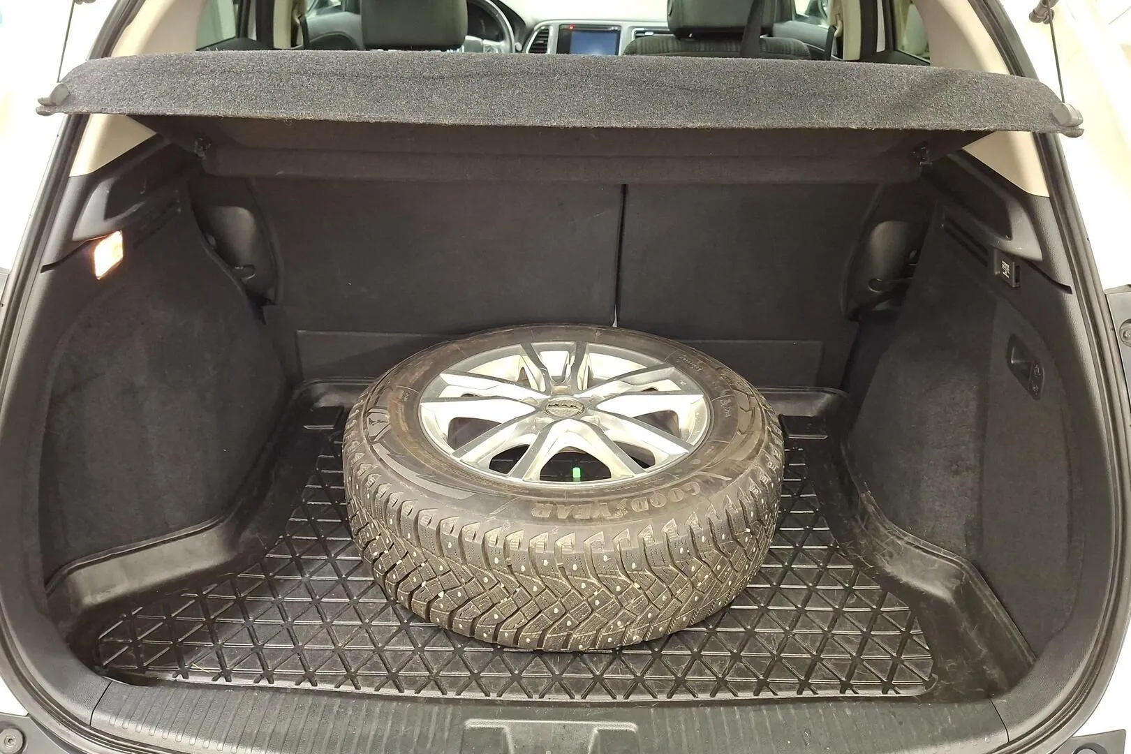 Honda HR-V MNC-695 carousel image