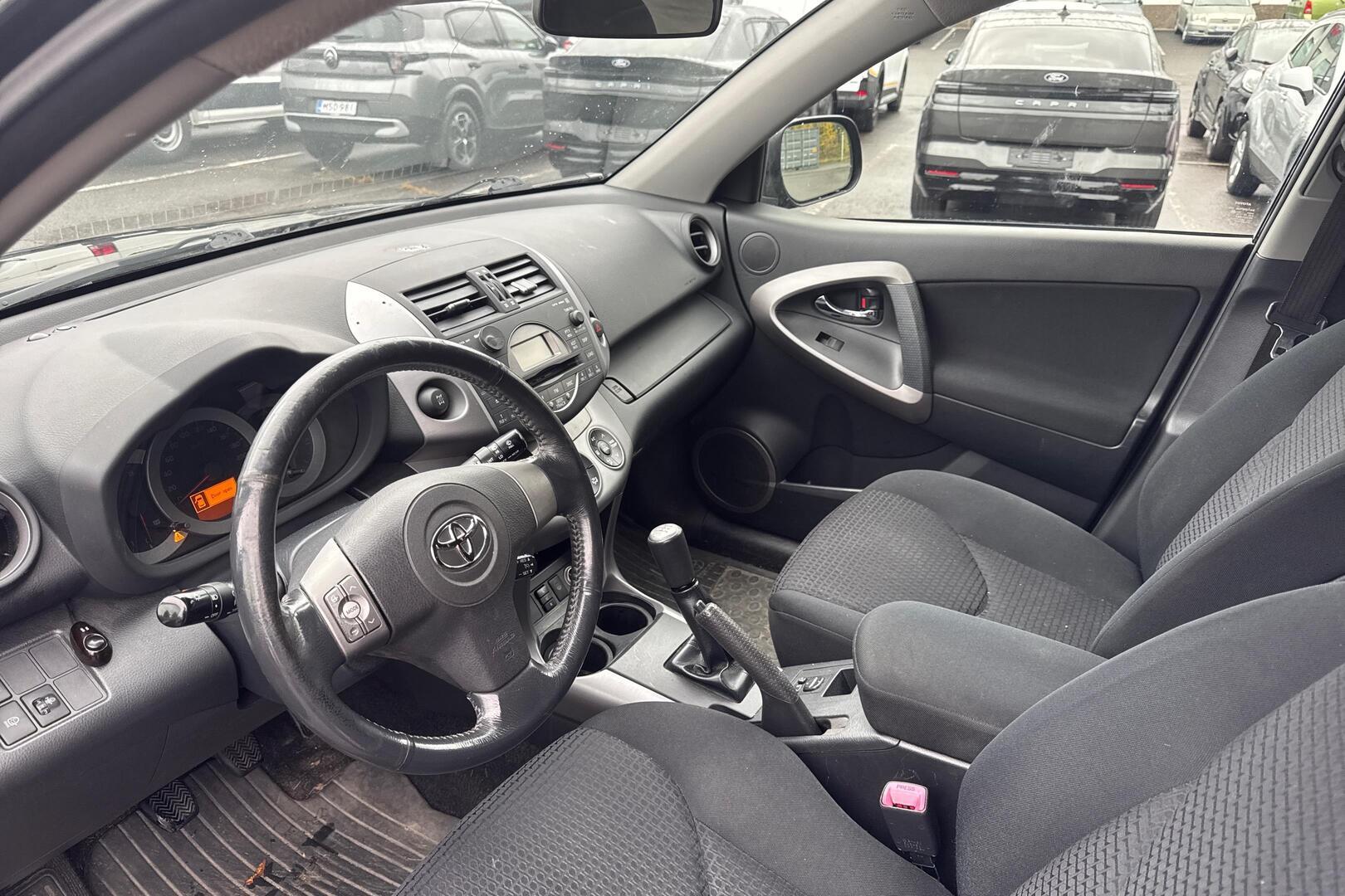 Toyota RAV4 2,0 VVT-i 4WD Cross Sport 2008, photo 4/4
