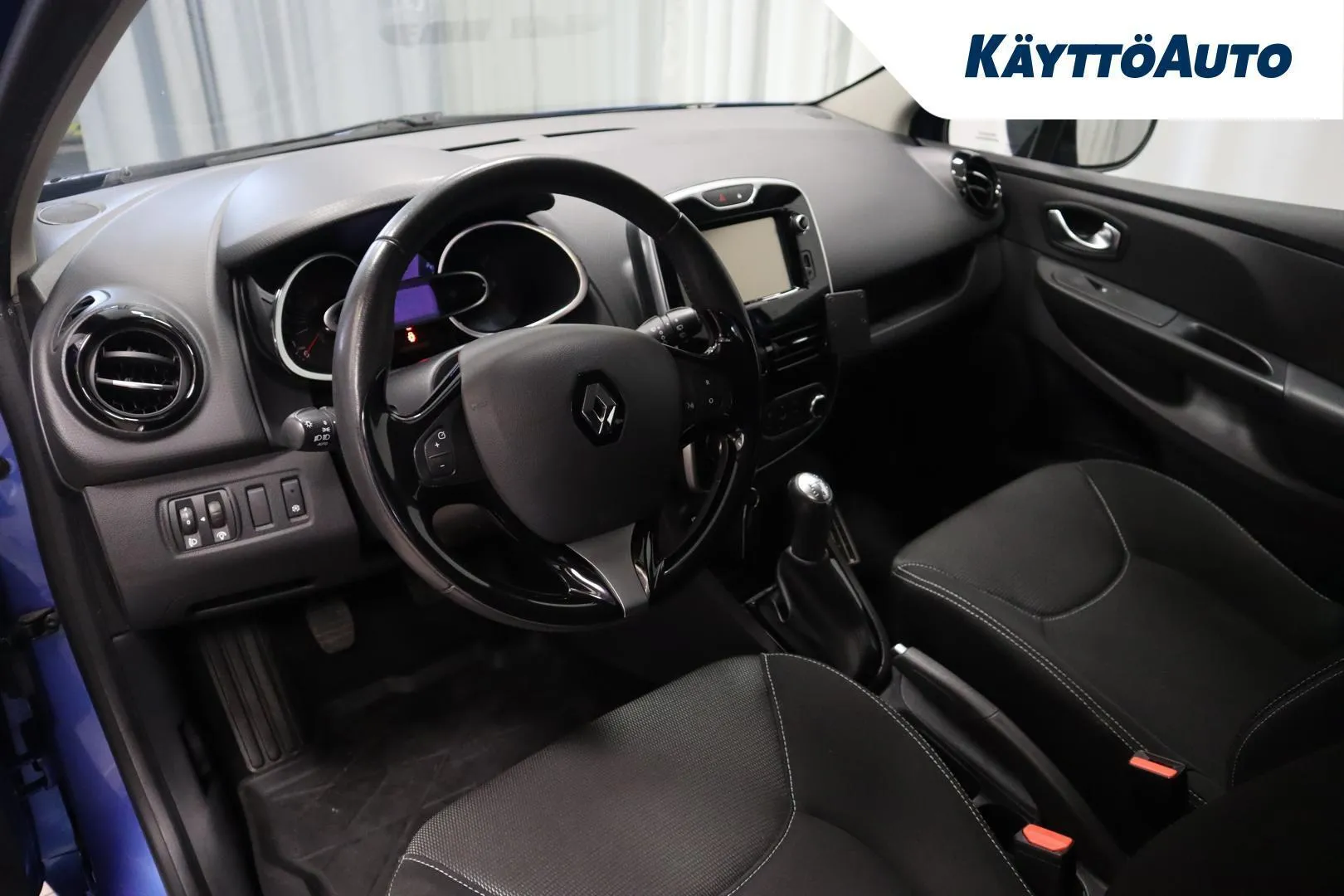 Renault Clio NKK-253 carousel image
