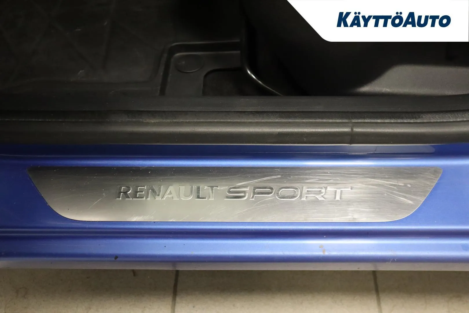 Renault Clio NKK-253 carousel image