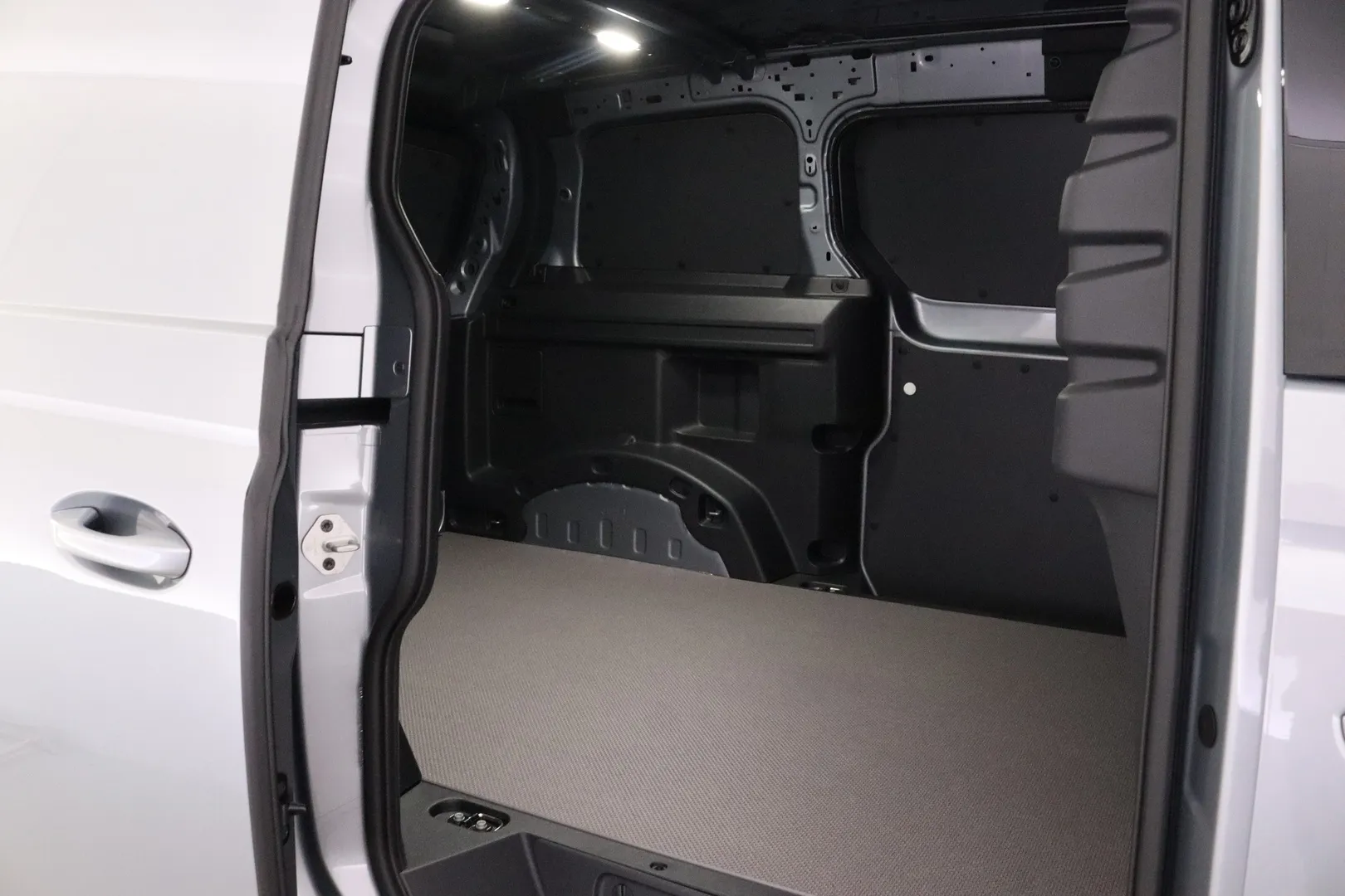 Volkswagen ID. Buzz Cargo NOU-977 carousel image