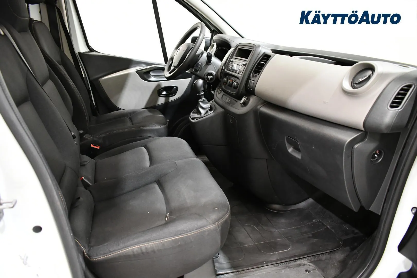 Renault Trafic CLA-366 carousel image