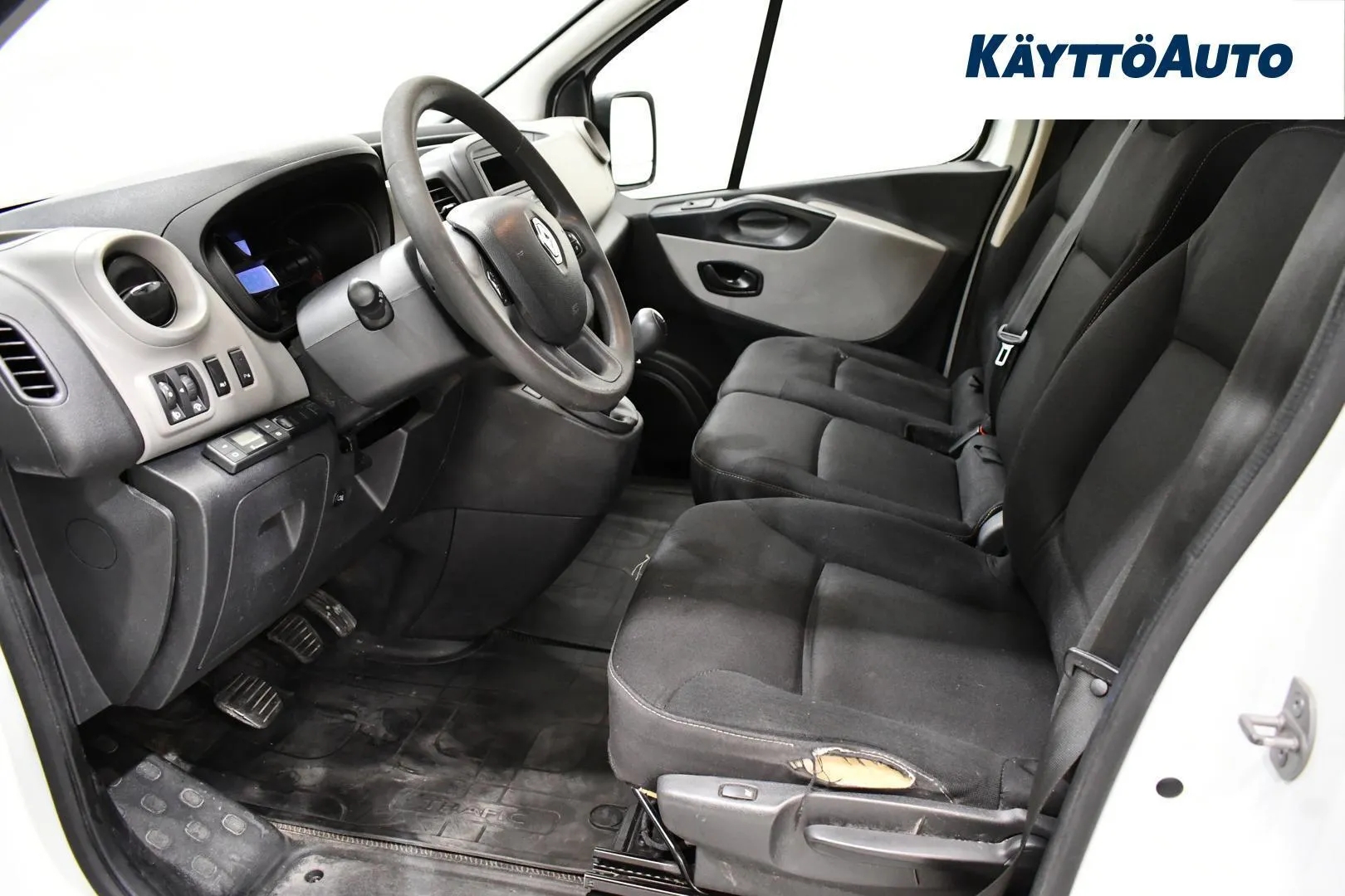 Renault Trafic CLA-366 carousel image