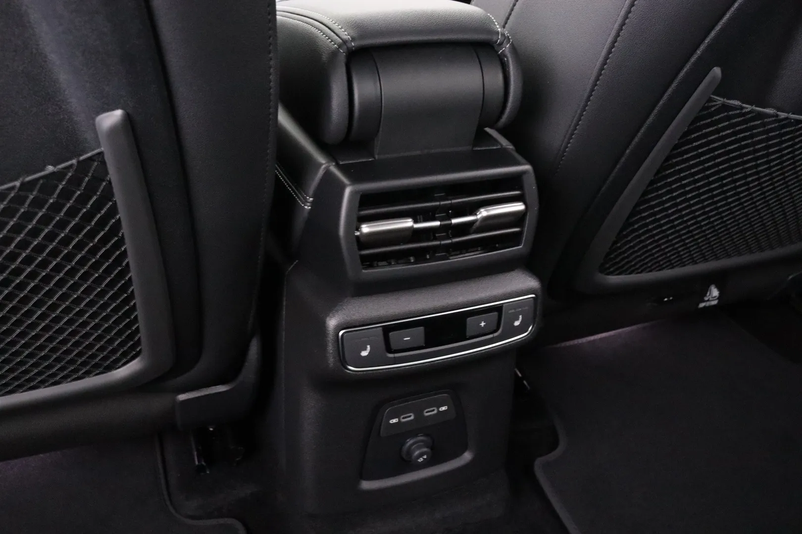 Audi Q4 e-tron NOU-889 carousel image