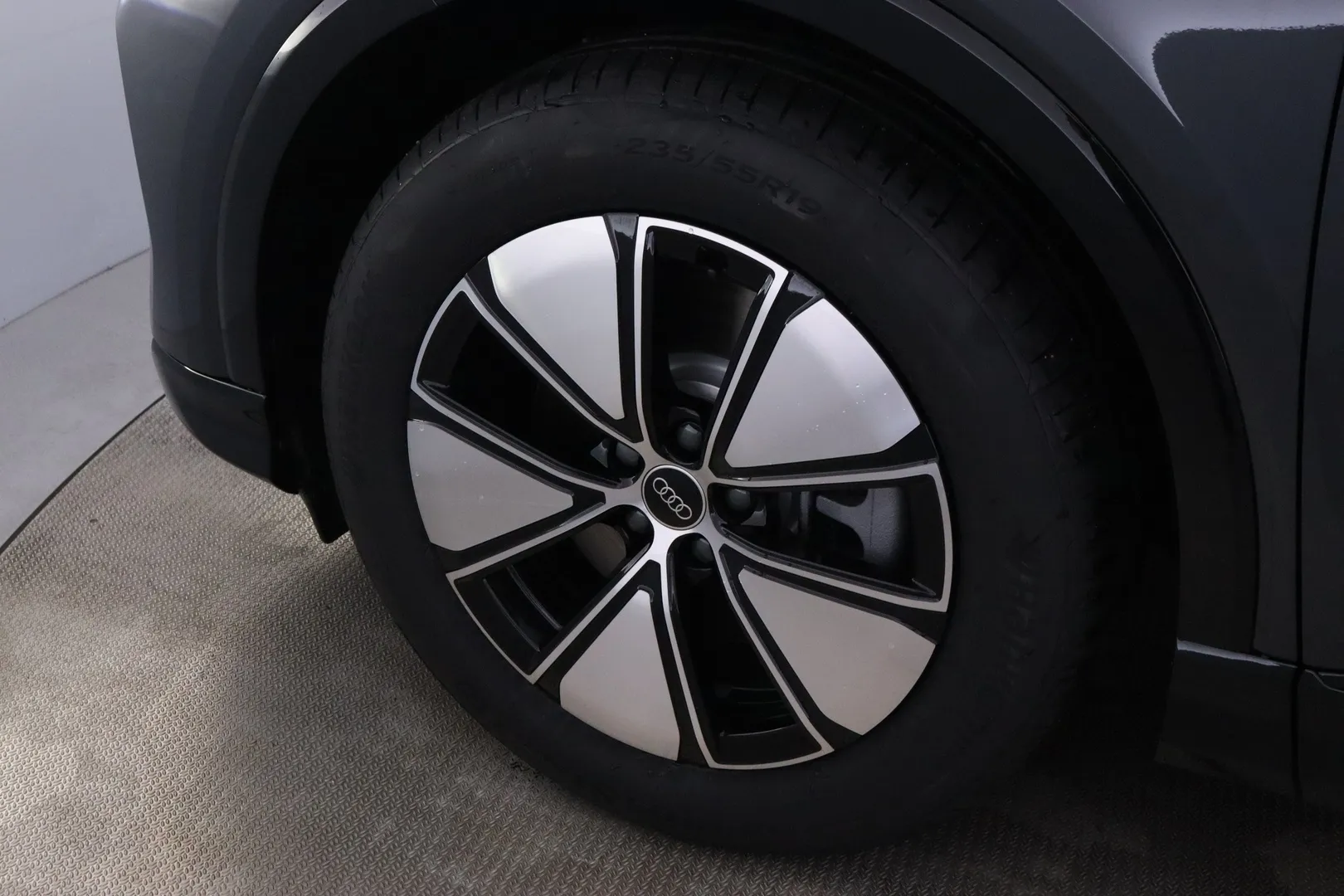 Audi Q4 e-tron NOU-889 carousel image