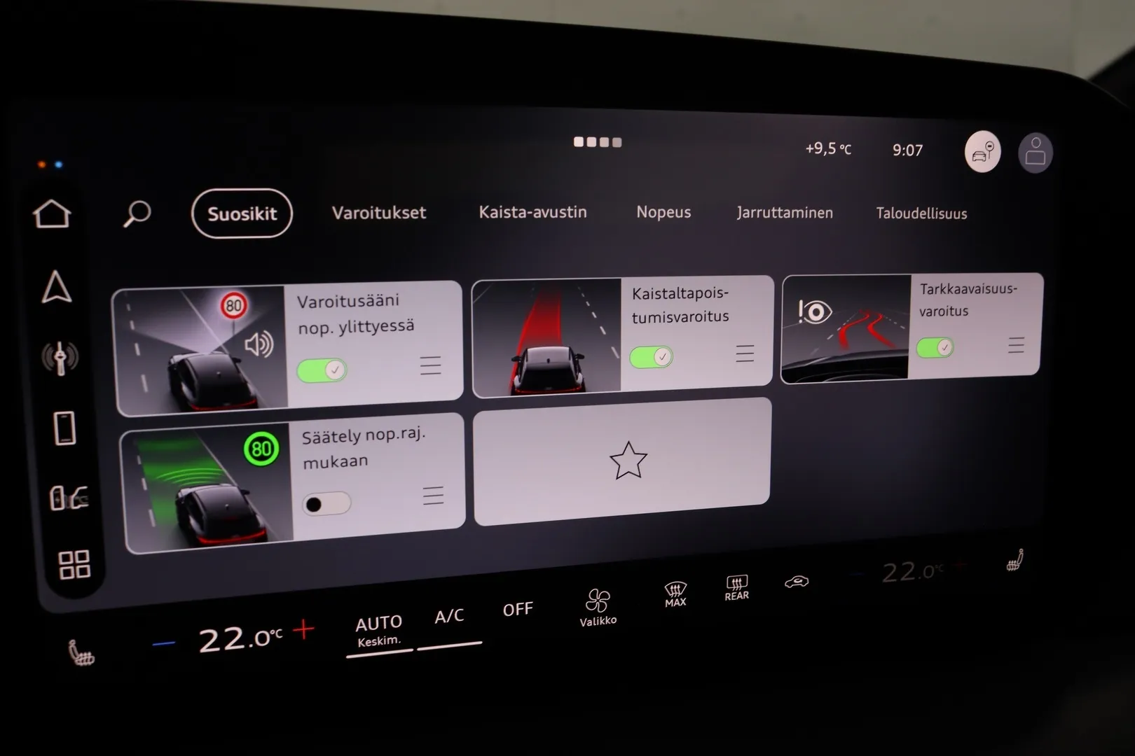 Audi Q4 e-tron NOU-889 carousel image