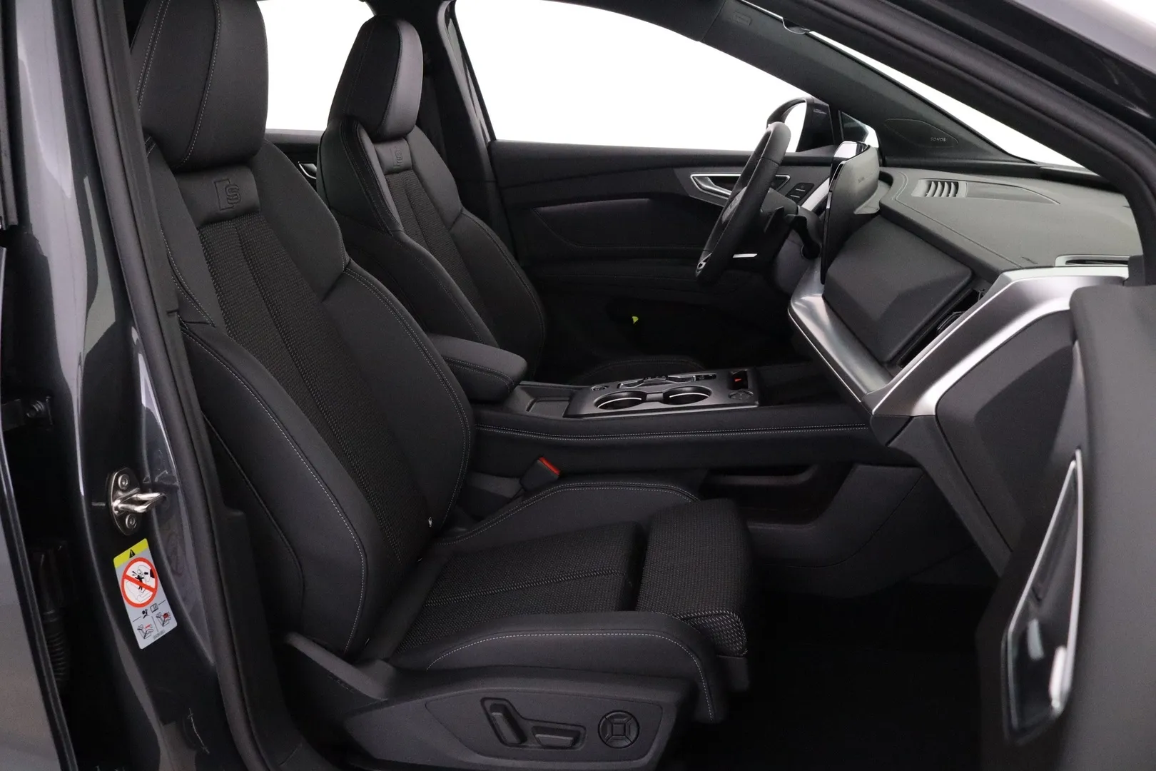 Audi Q4 e-tron NOU-889 carousel image