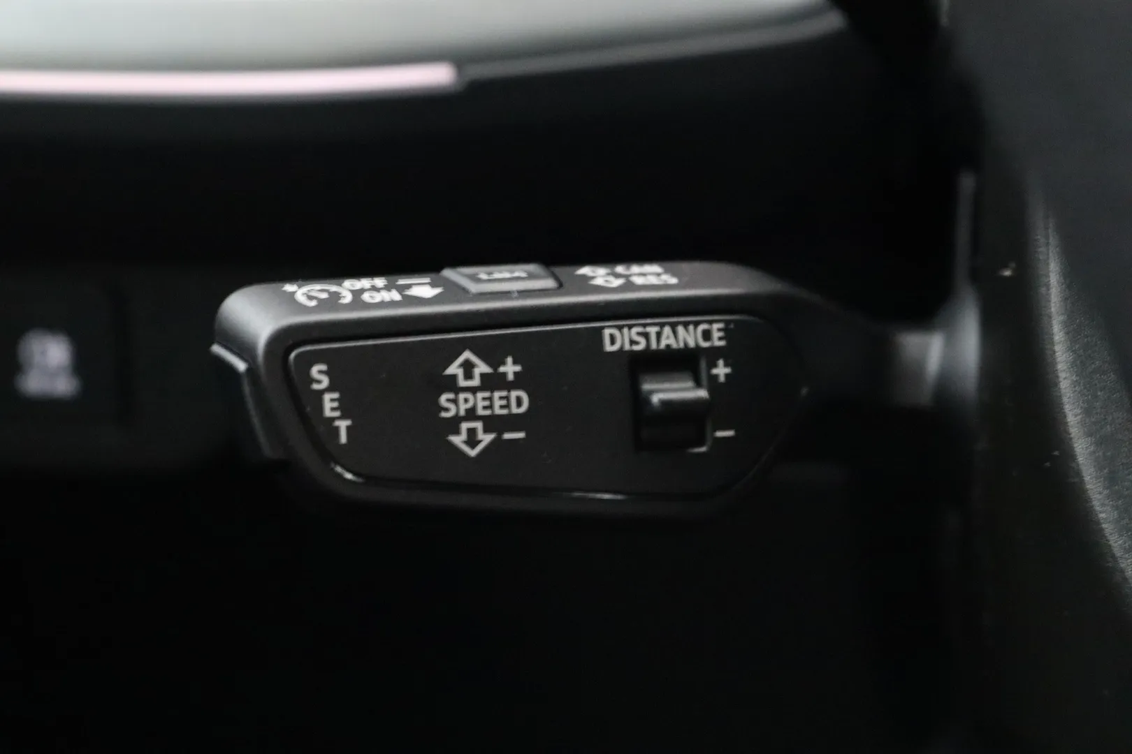 Audi Q4 e-tron NOU-889 carousel image