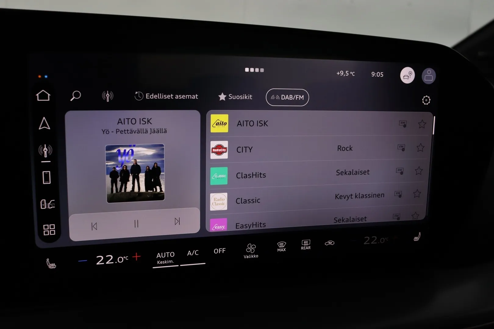 Audi Q4 e-tron NOU-889 carousel image