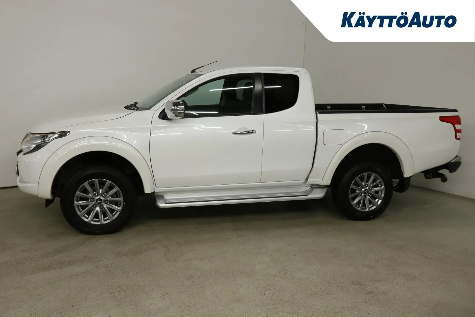 Mitsubishi L200 YLC-603 carousel image
