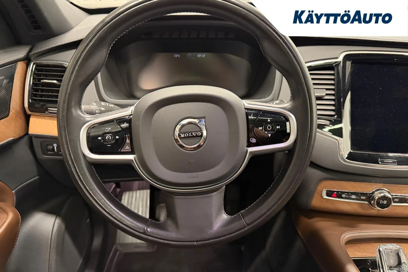 Volvo XC90 JLM-722 carousel image
