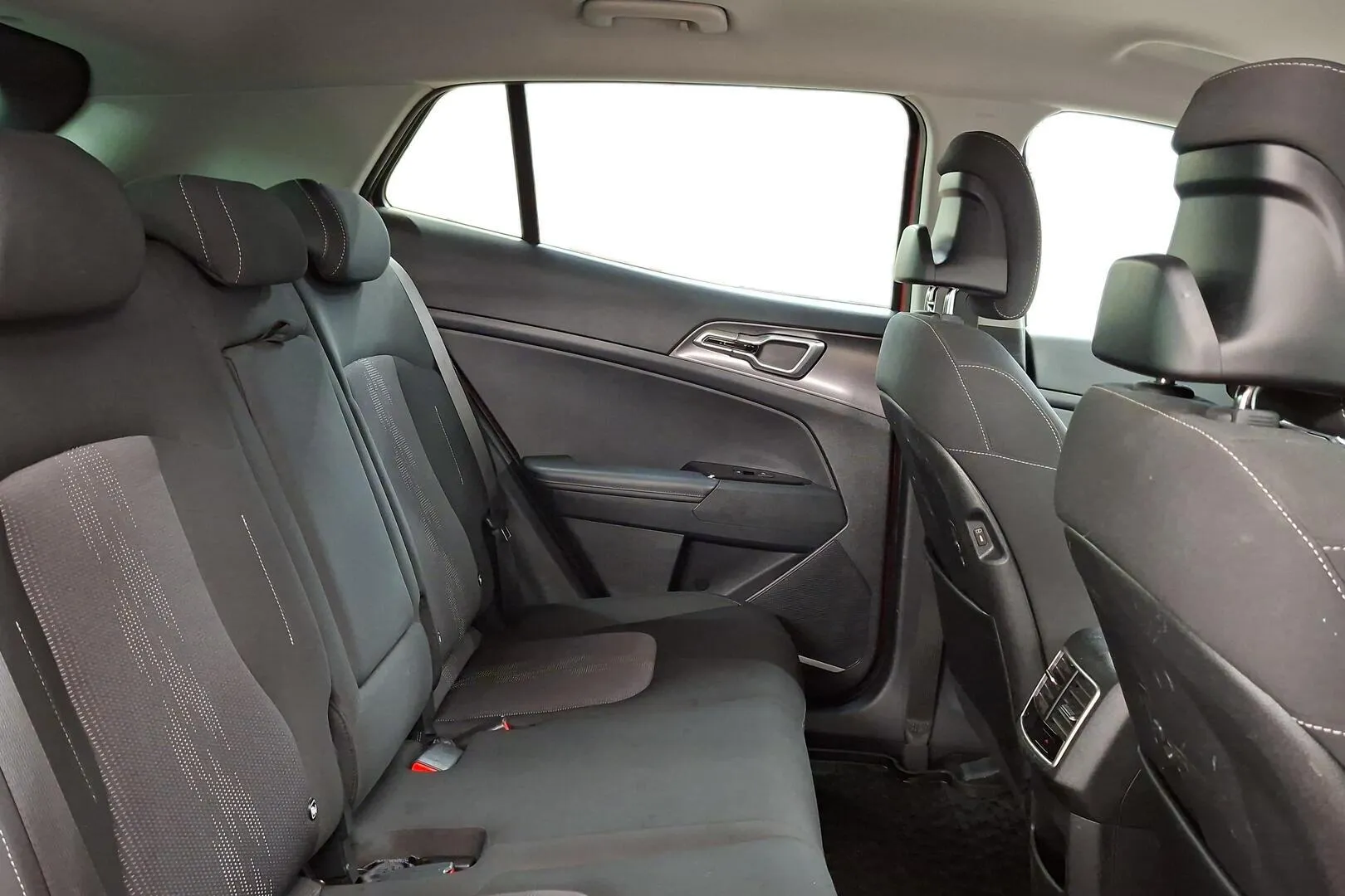 Kia Sportage XRO-641 carousel image