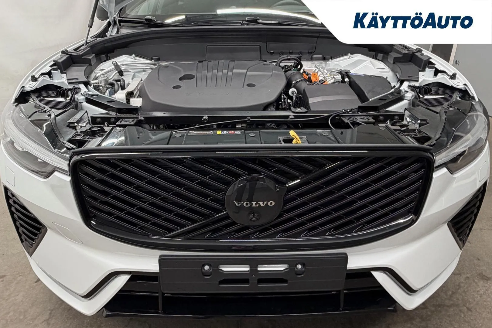 Volvo XC60 SZO-475 carousel image