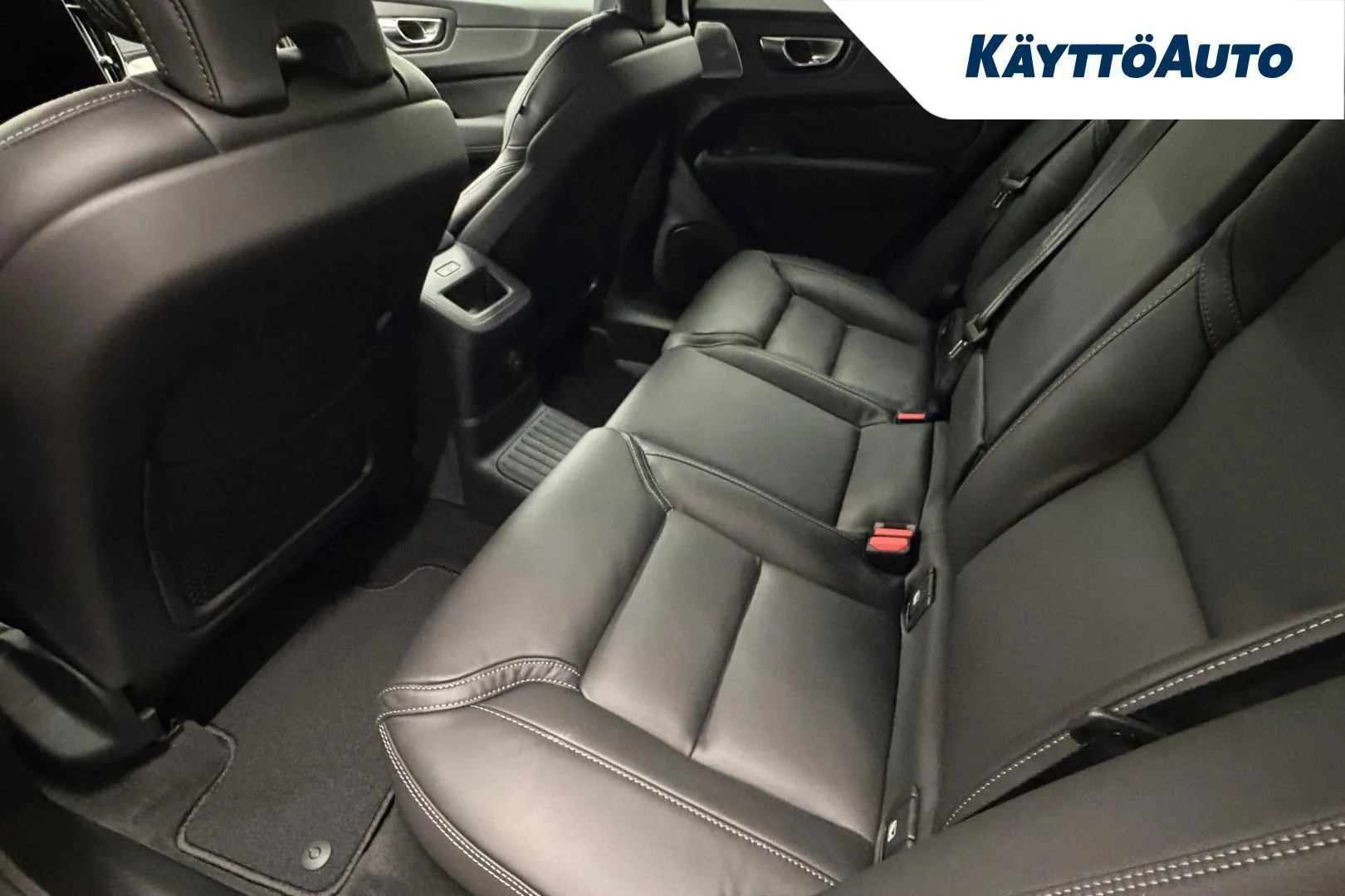 Volvo XC60 SZO-475 carousel image