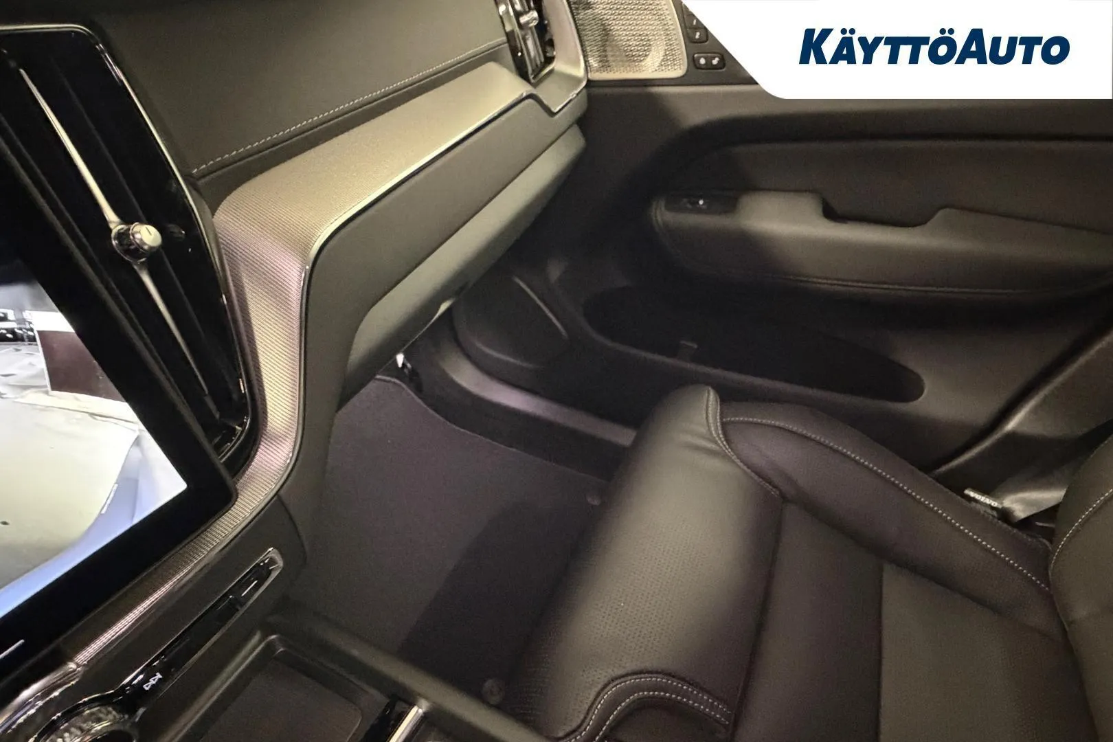 Volvo XC60 SZO-478 carousel image