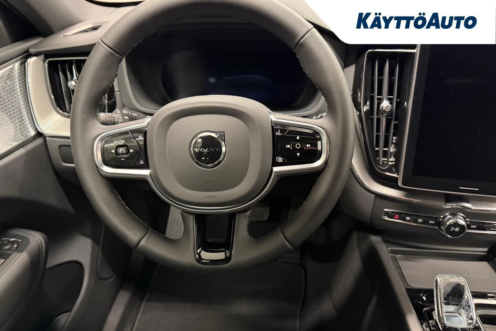 Volvo XC60 SZO-478 carousel image
