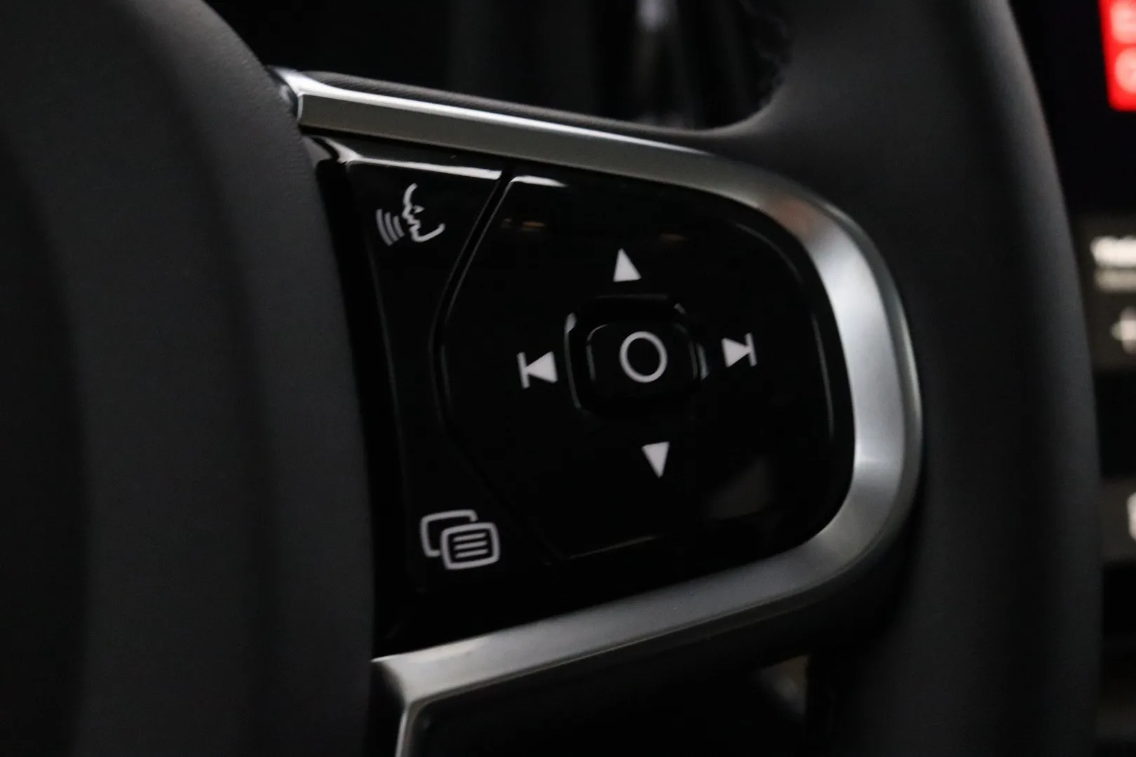 Volvo XC60 SZO-479 carousel image