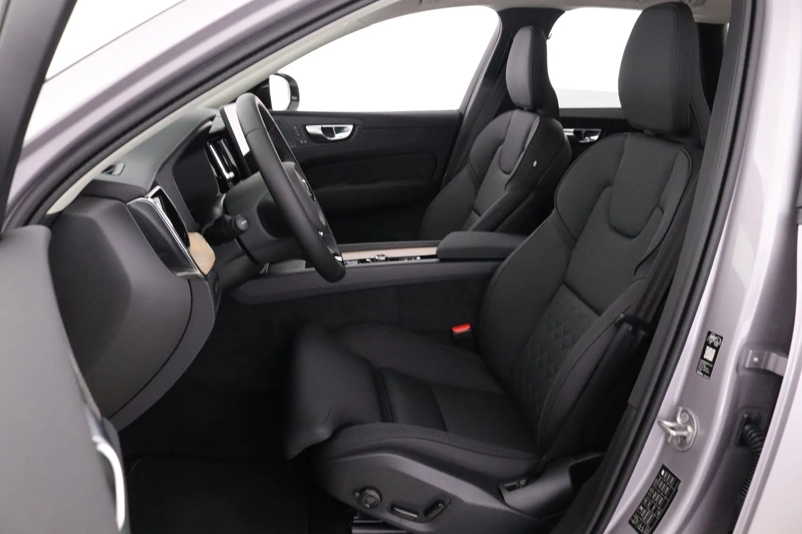 Volvo XC60 SZO-479 carousel image
