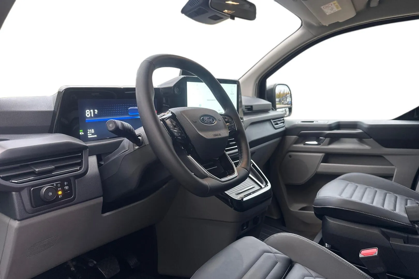 FORD TOURNEO CUSTOM JOS-658 carousel image