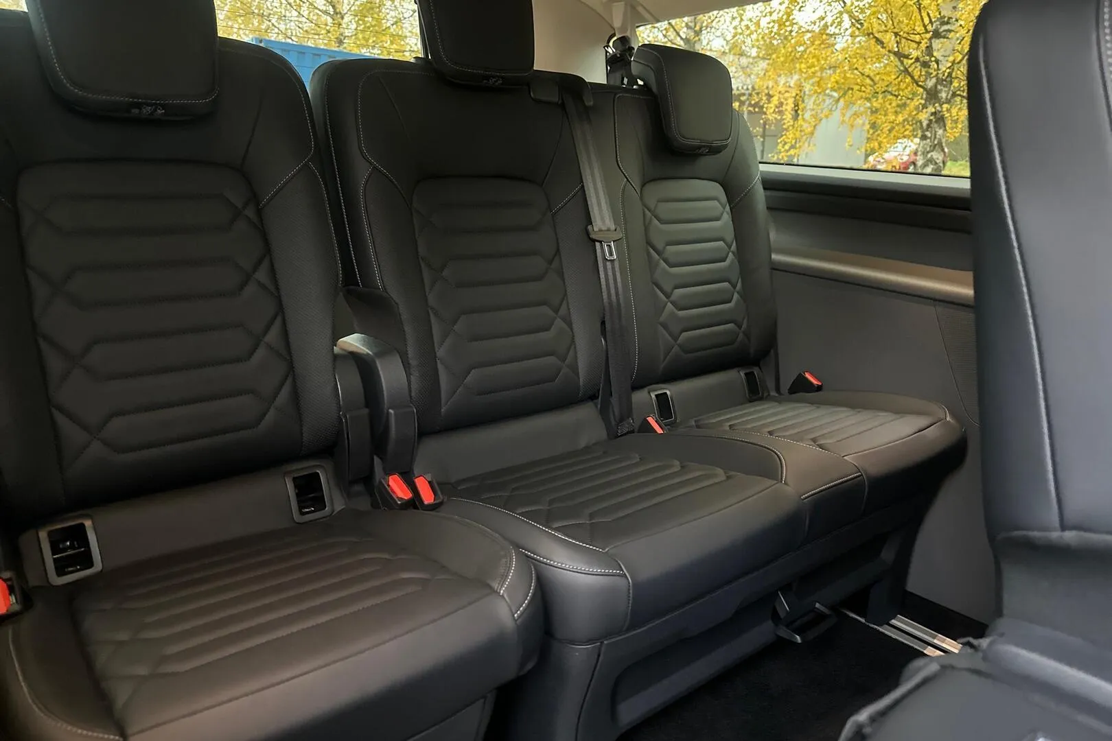 FORD TOURNEO CUSTOM JOS-658 carousel image