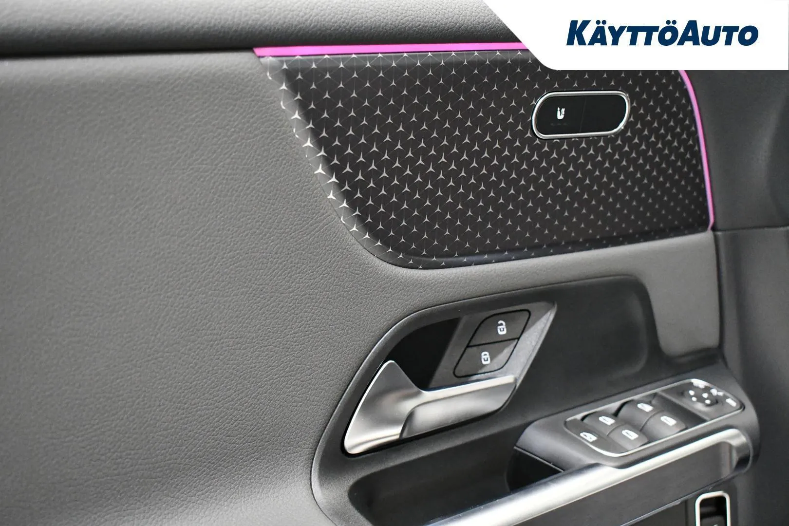 Mercedes-Benz EQB KXL-654 carousel image