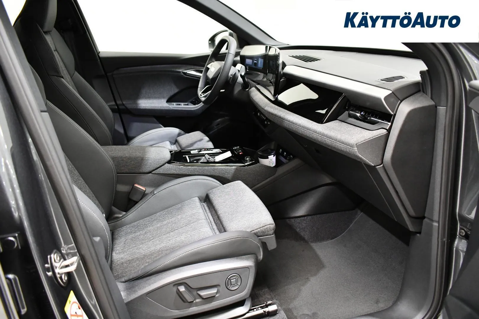 AUDI Q6 E-TRON NOY-885 carousel image