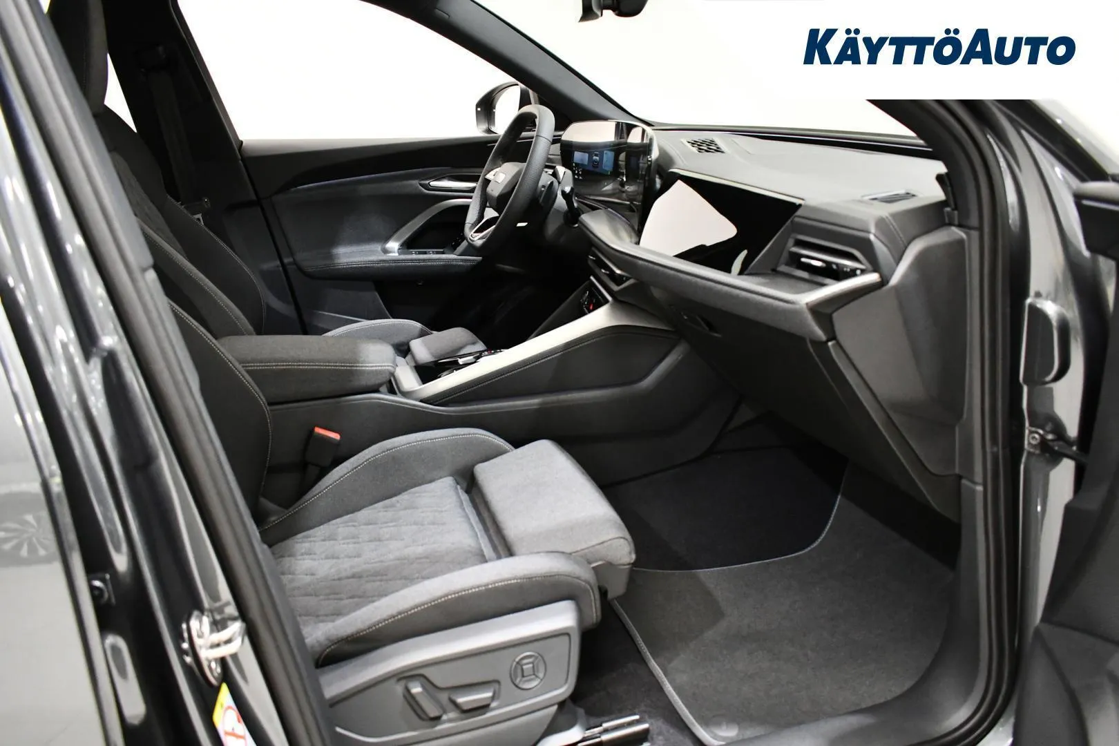 AUDI Q5 LTT-731 carousel image