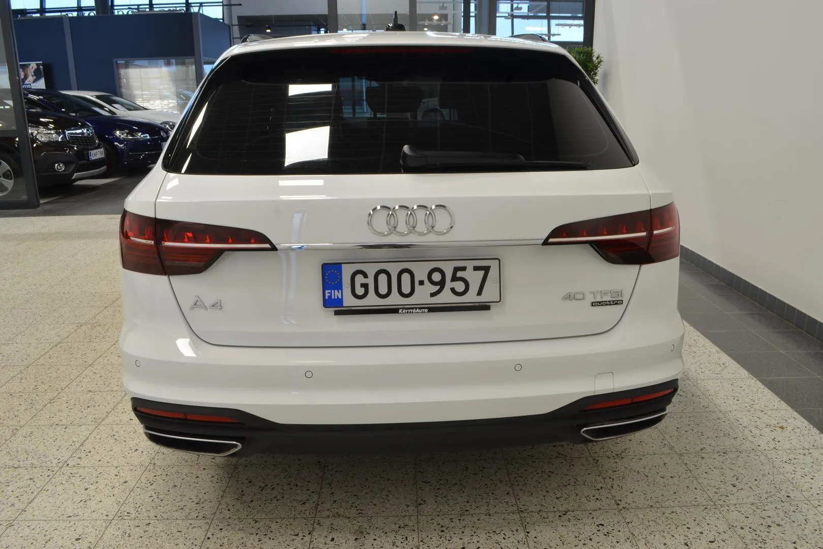Audi A4 GOO-957 carousel image