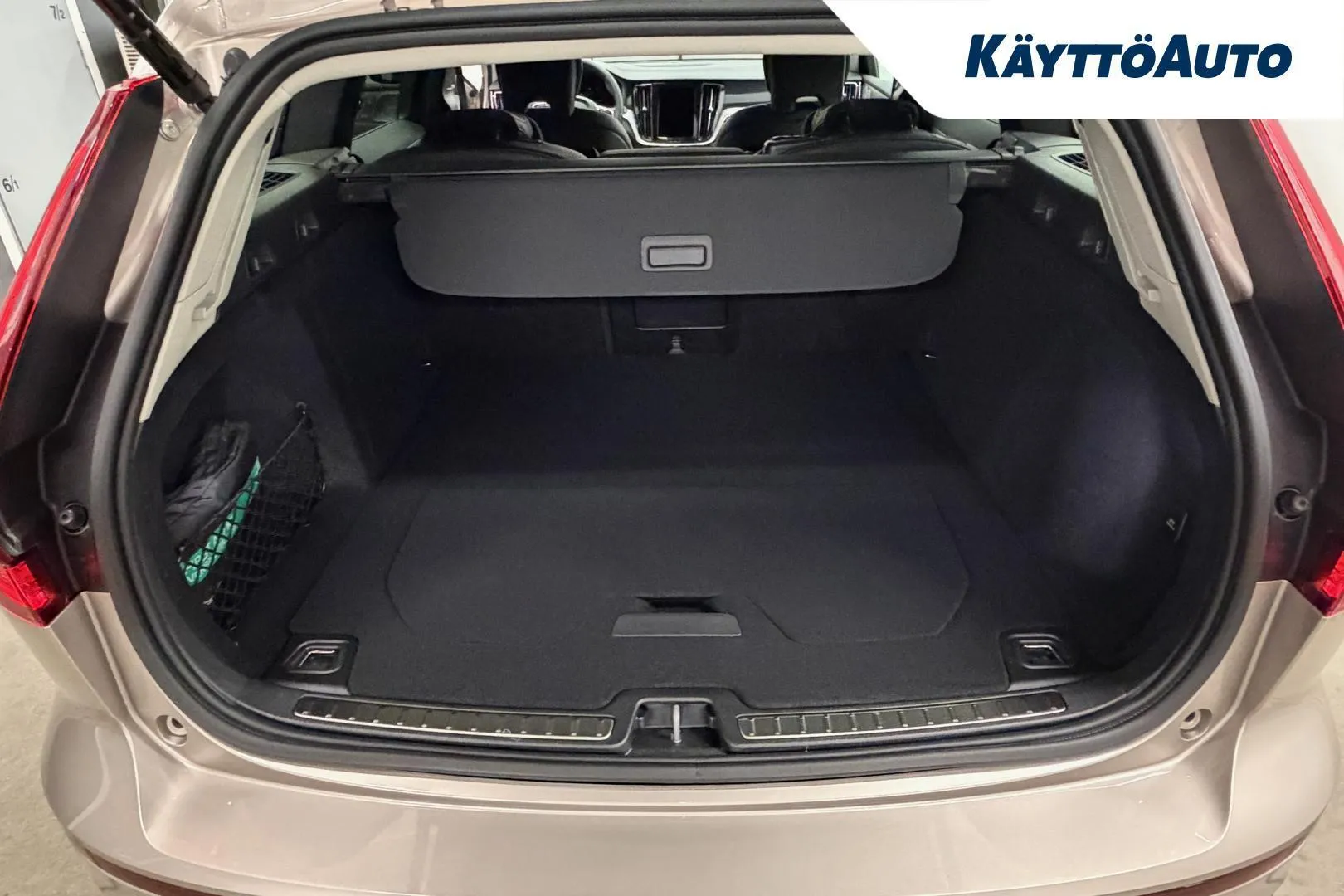Volvo V60 NOV-790 carousel image