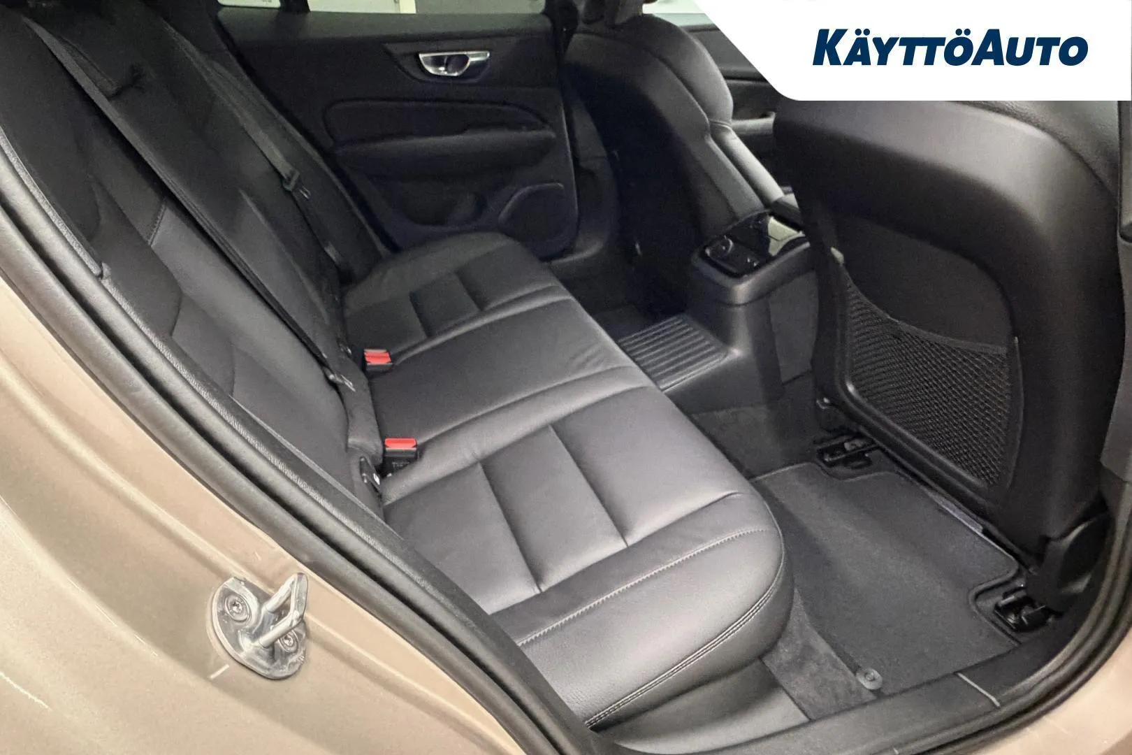Volvo V60 NOV-790 carousel image