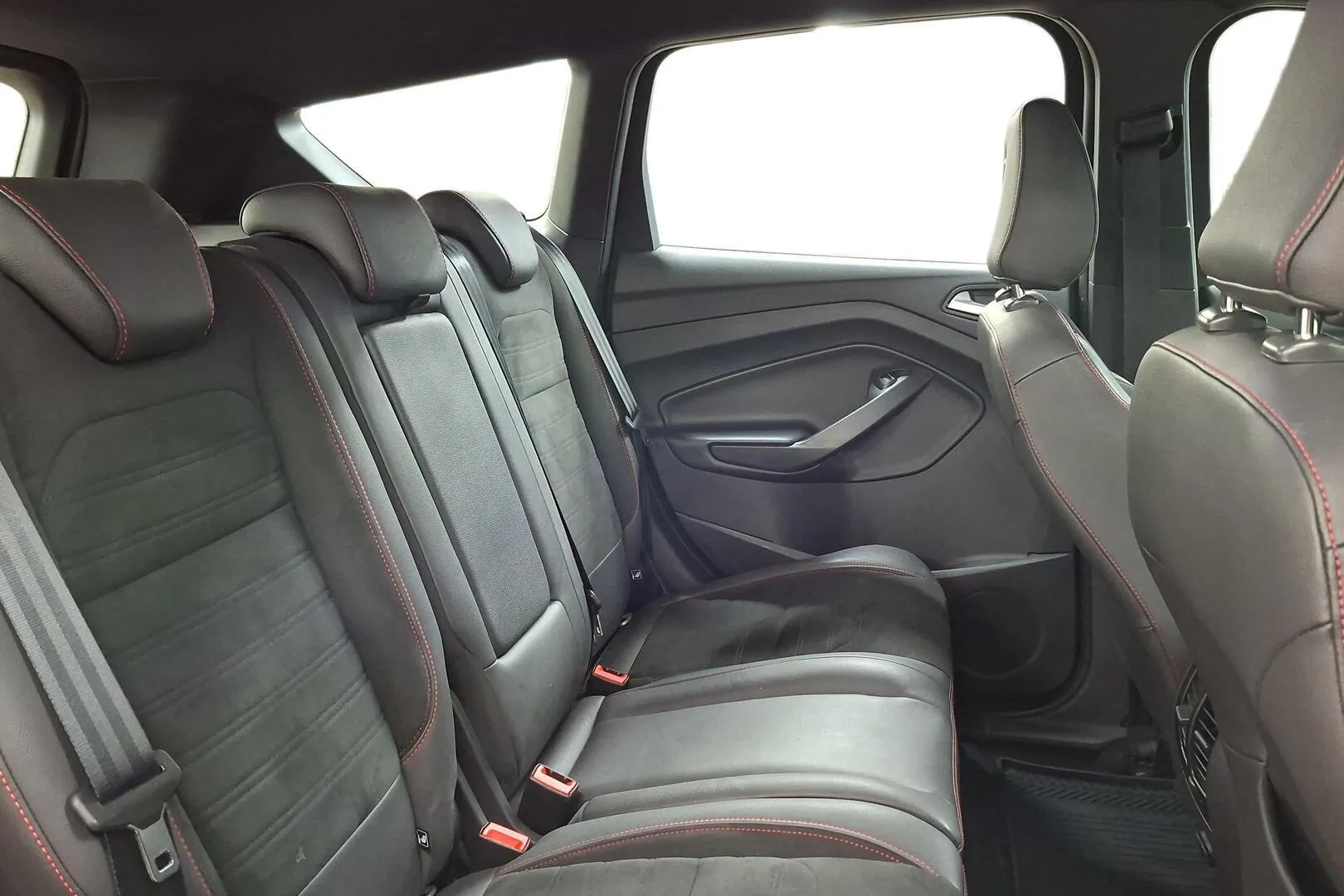 Ford Kuga NLB-750 carousel image