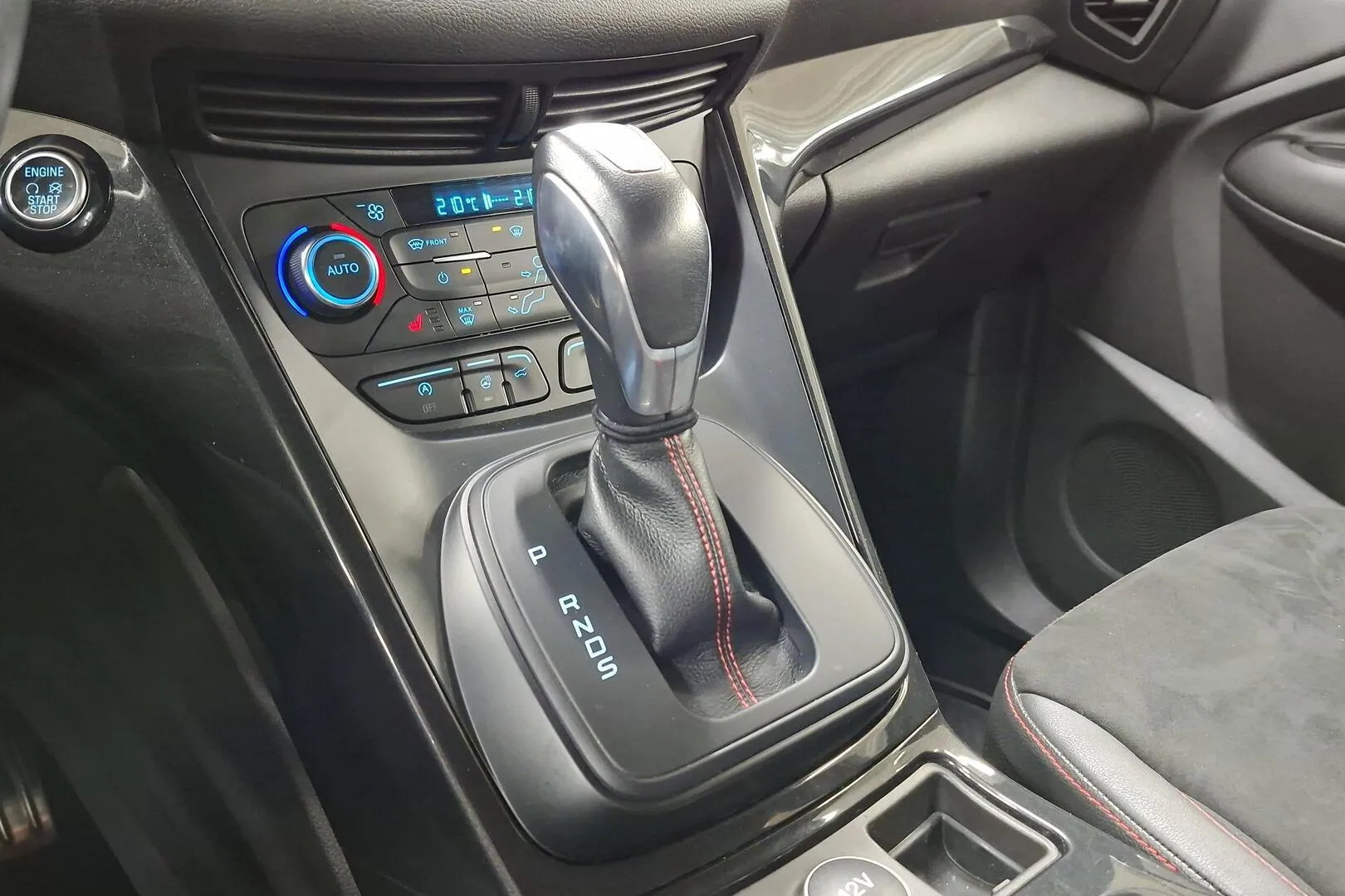 Ford Kuga NLB-750 carousel image