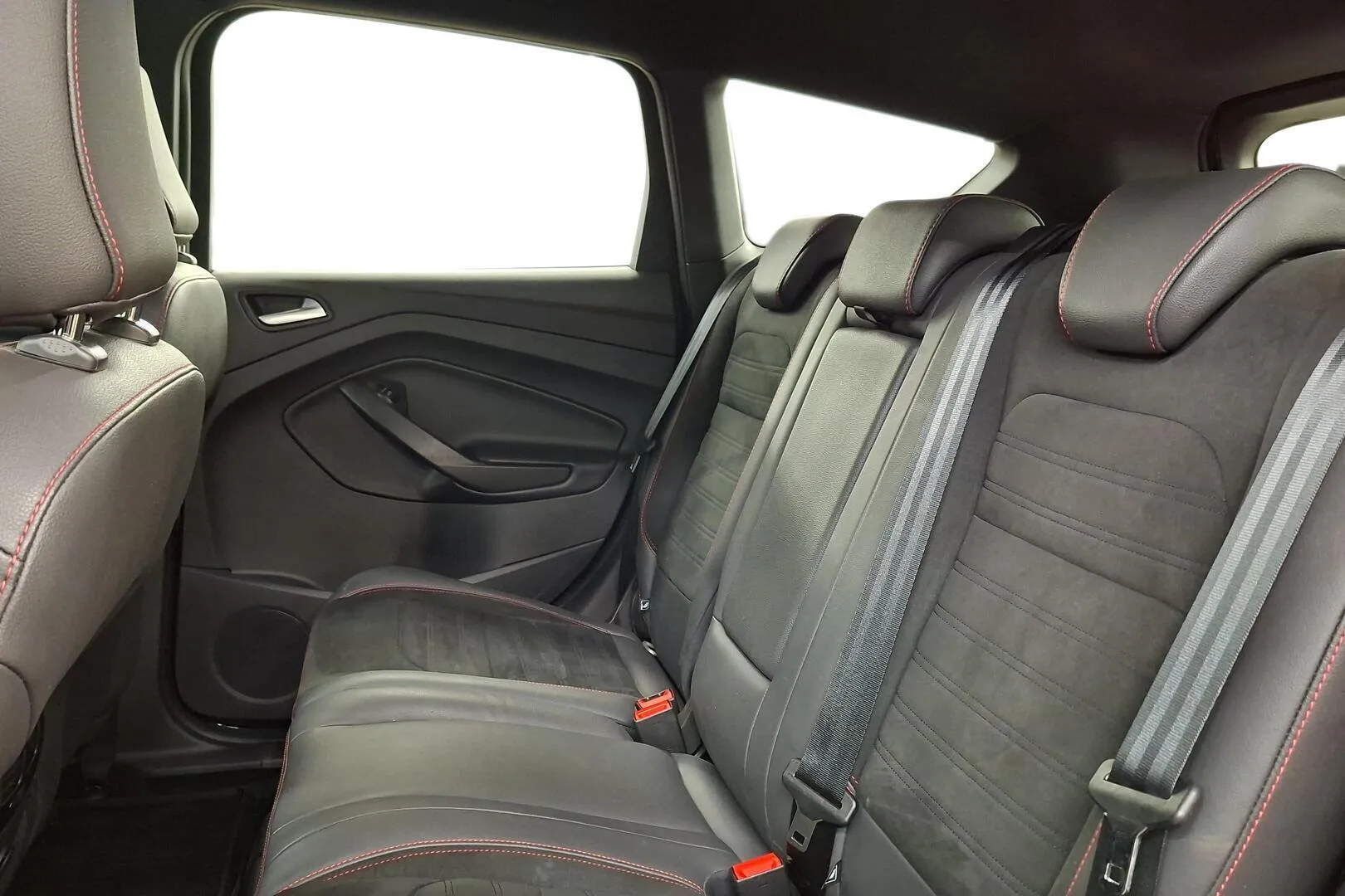 Ford Kuga NLB-750 carousel image