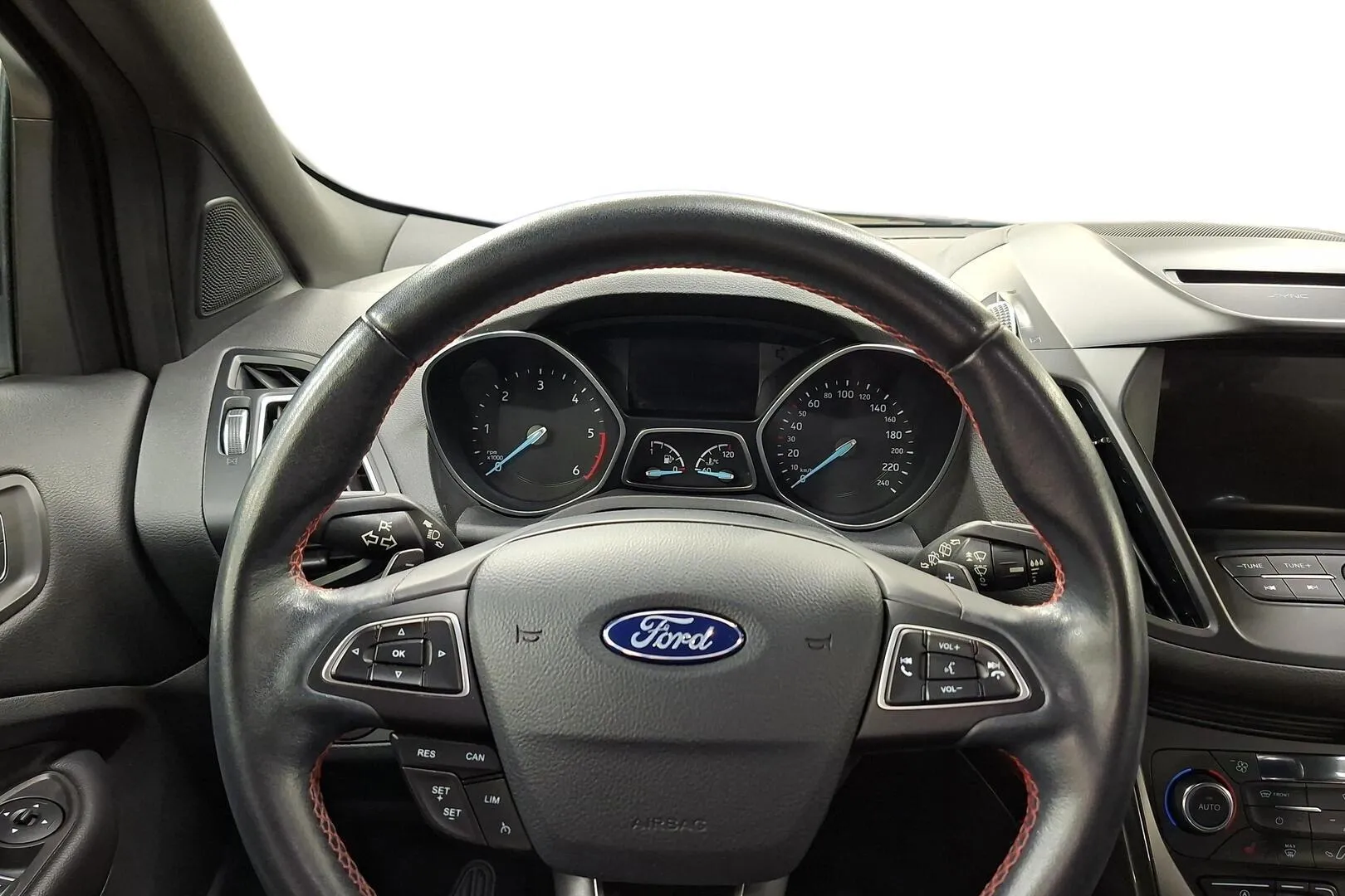 Ford Kuga NLB-750 carousel image