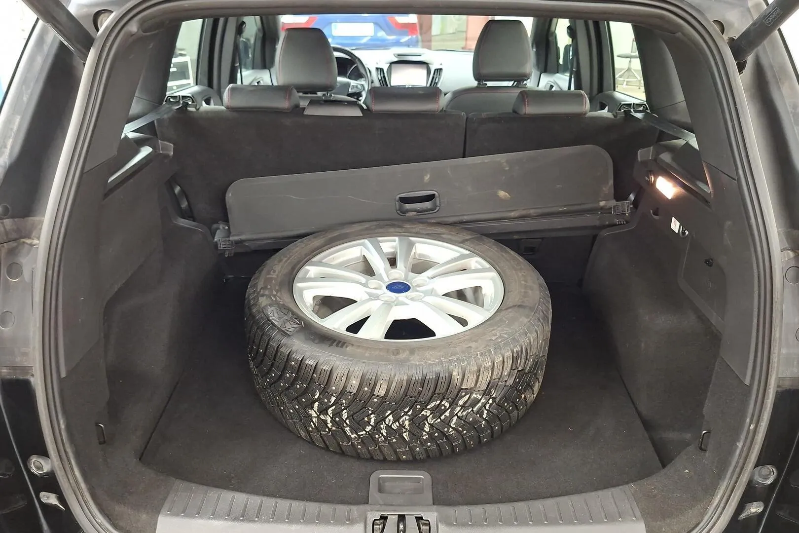 Ford Kuga NLB-750 carousel image
