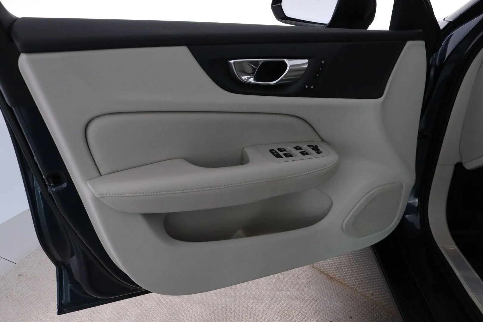 Volvo S60 EUP-226 carousel image