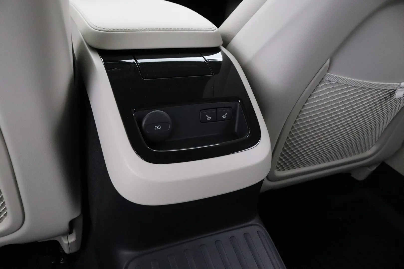 Volvo S60 EUP-226 carousel image