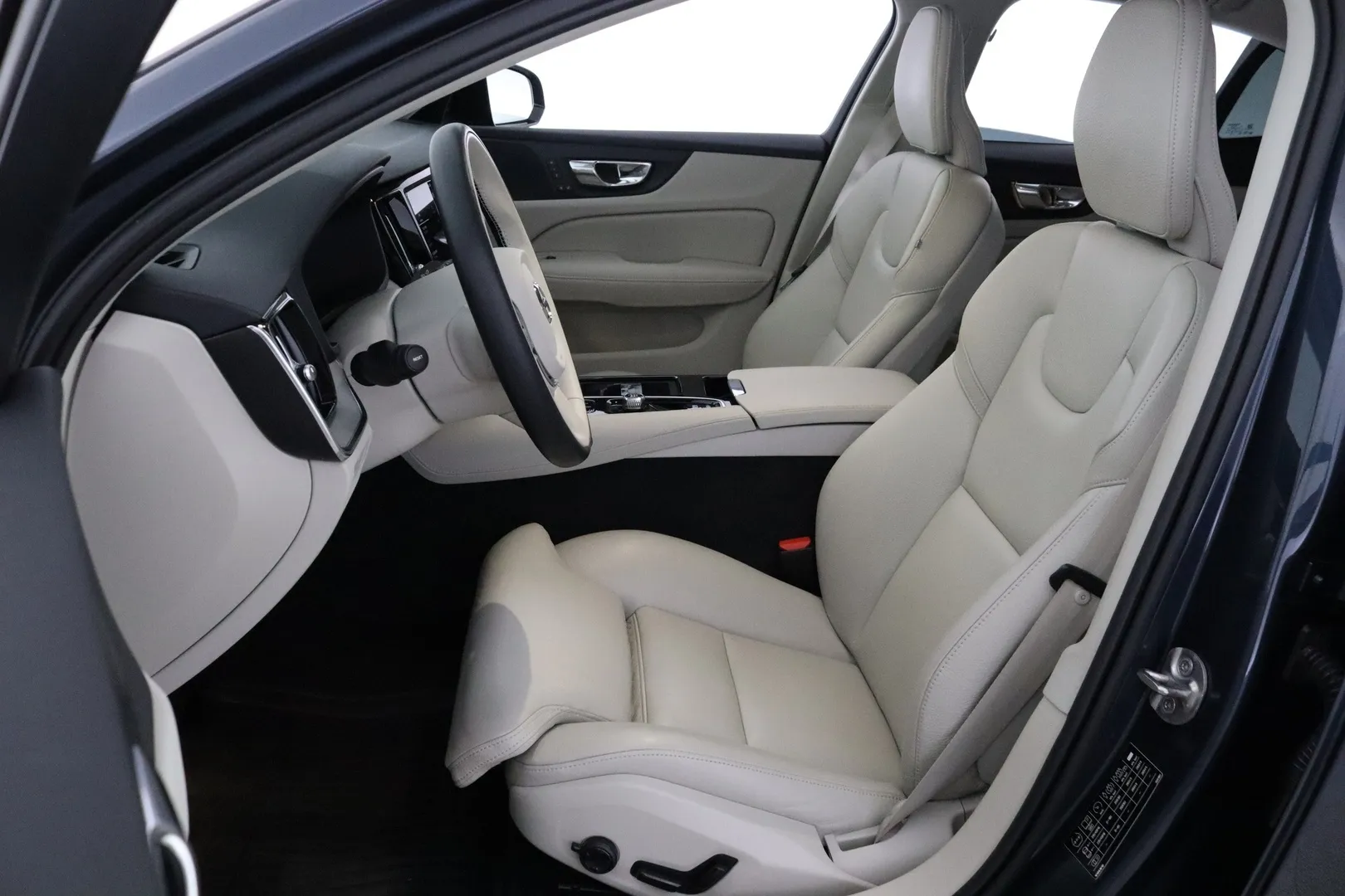 Volvo S60 EUP-226 carousel image