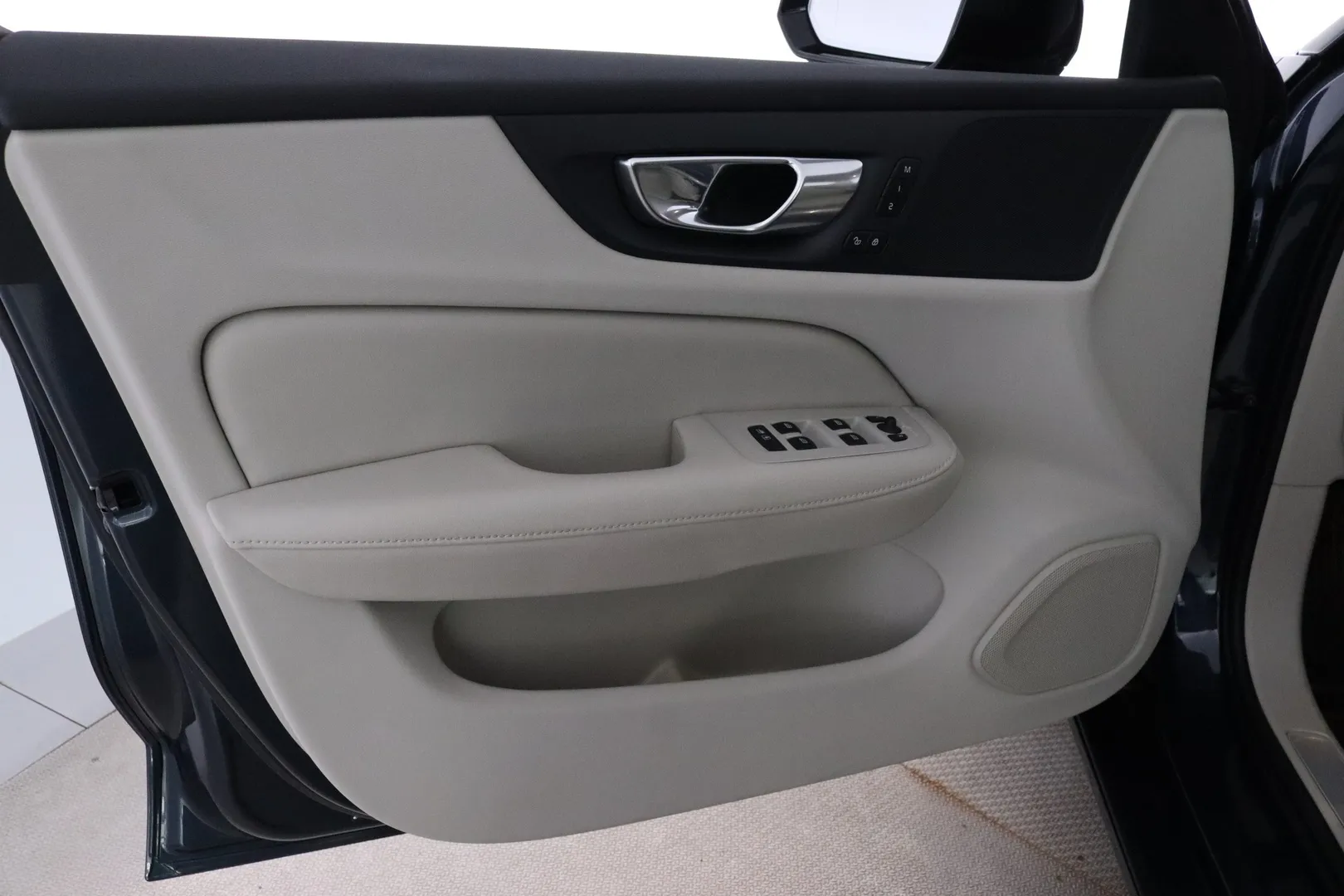 Volvo S60 EUP-226 carousel image