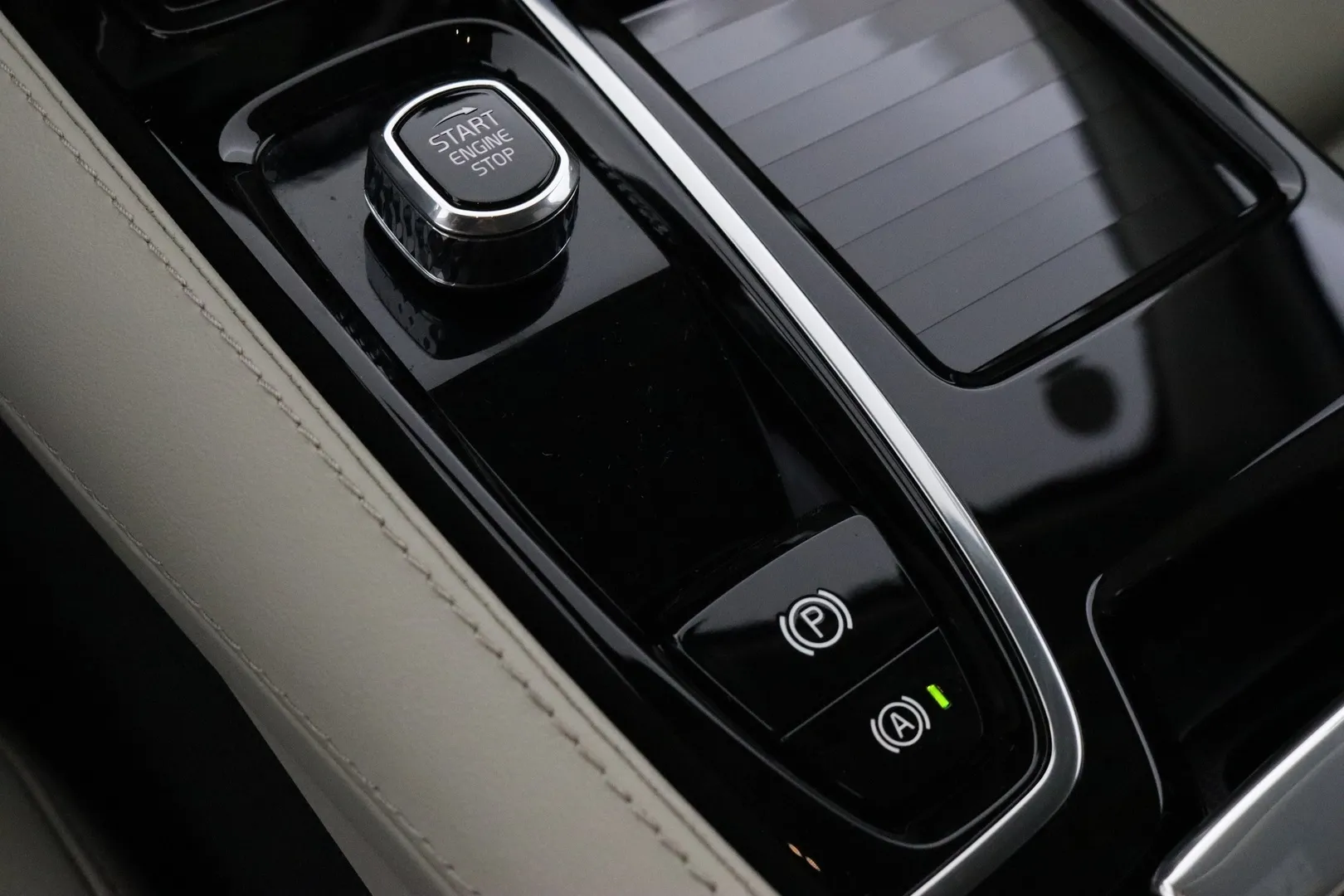 Volvo S60 EUP-226 carousel image