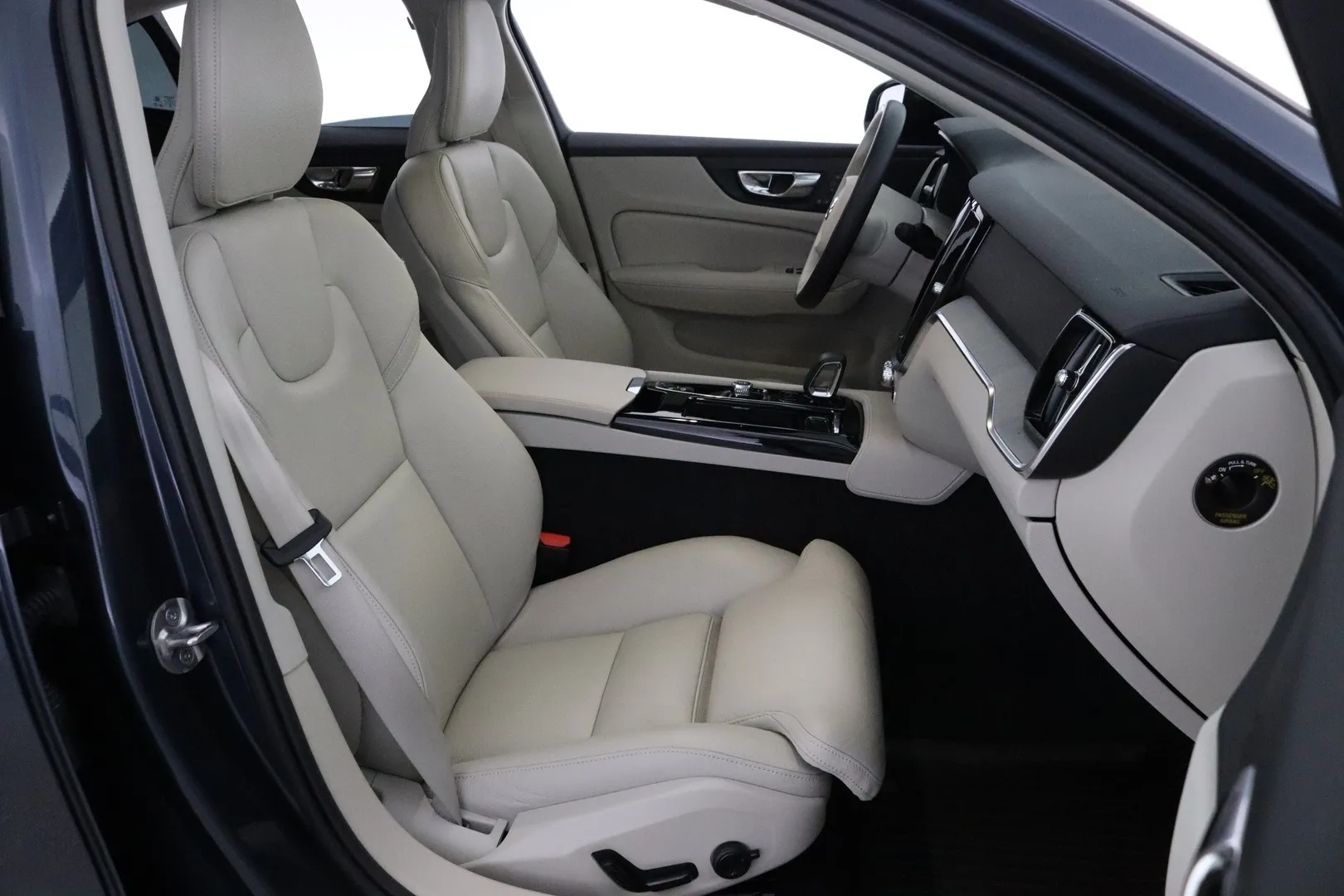 Volvo S60 EUP-226 carousel image
