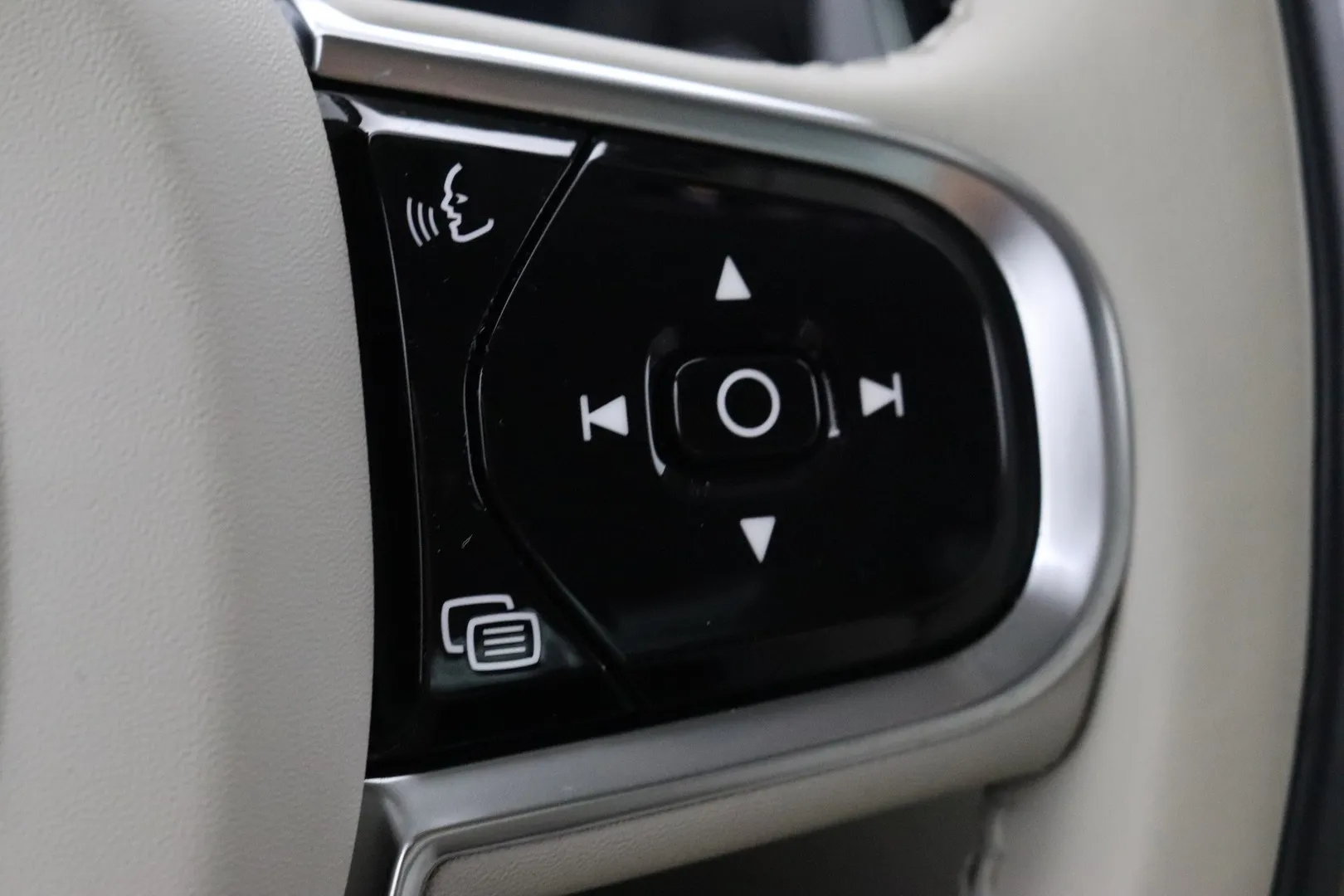 Volvo S60 EUP-226 carousel image