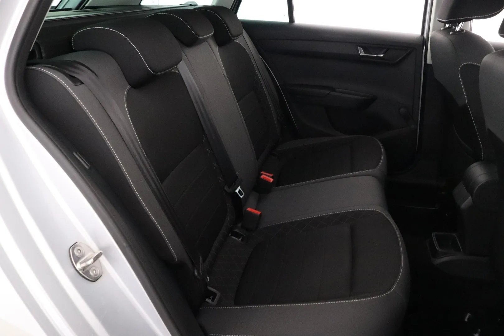 Skoda Fabia KOE-887 carousel image