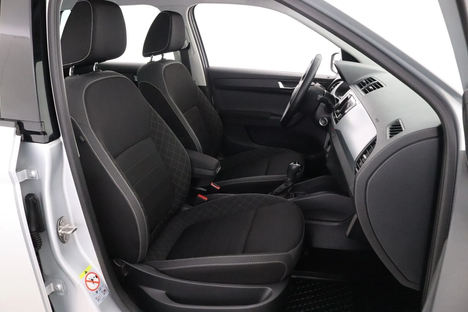 Skoda Fabia KOE-887 carousel image