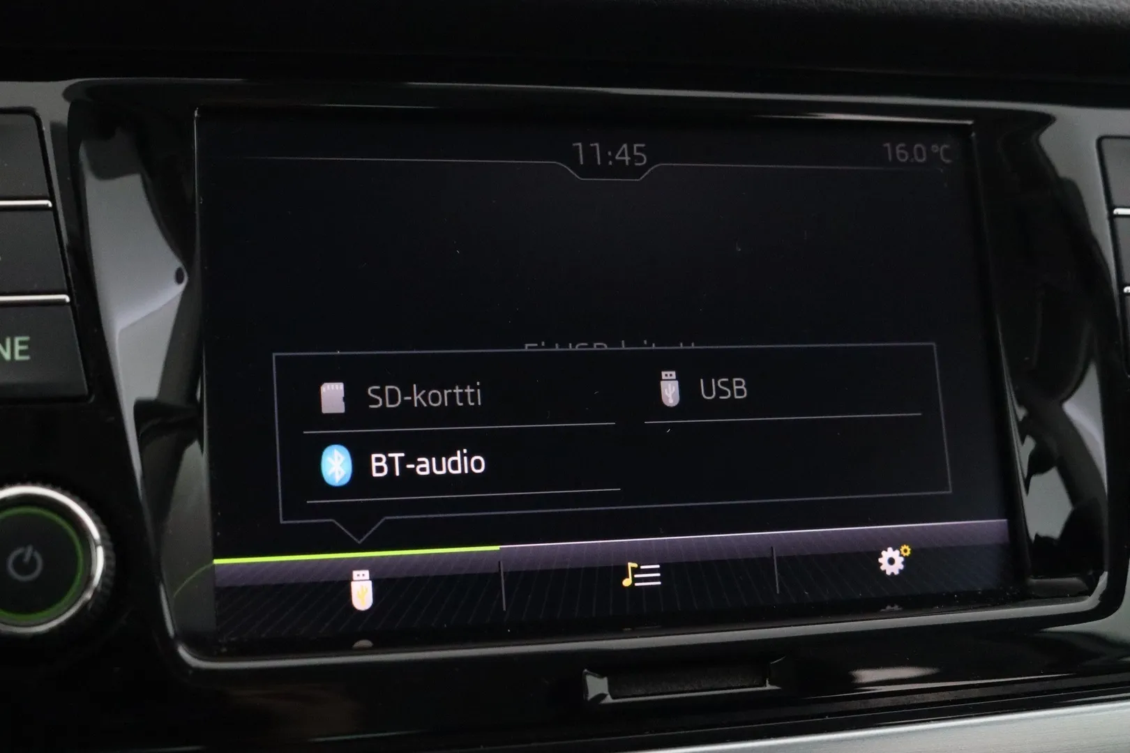 Skoda Fabia KOE-887 carousel image