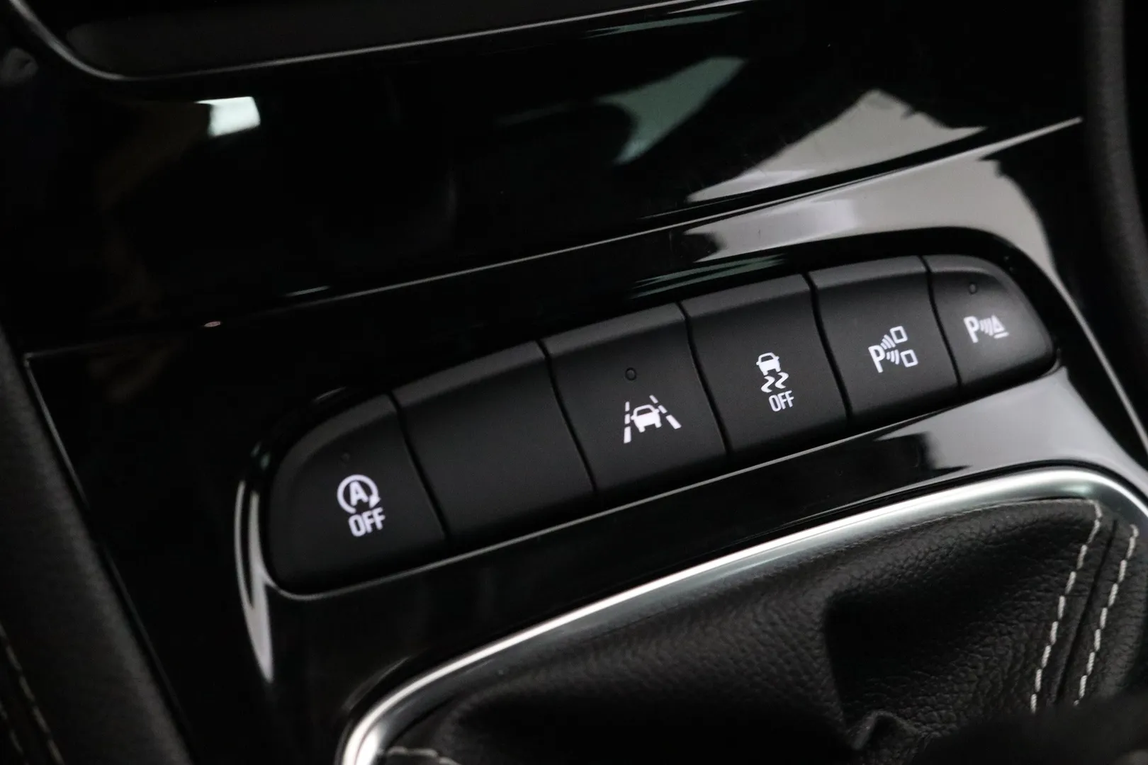 Opel Astra ZMK-363 carousel image