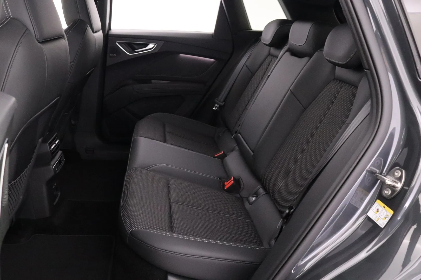 Audi Q4 e-tron SZO-309 carousel image