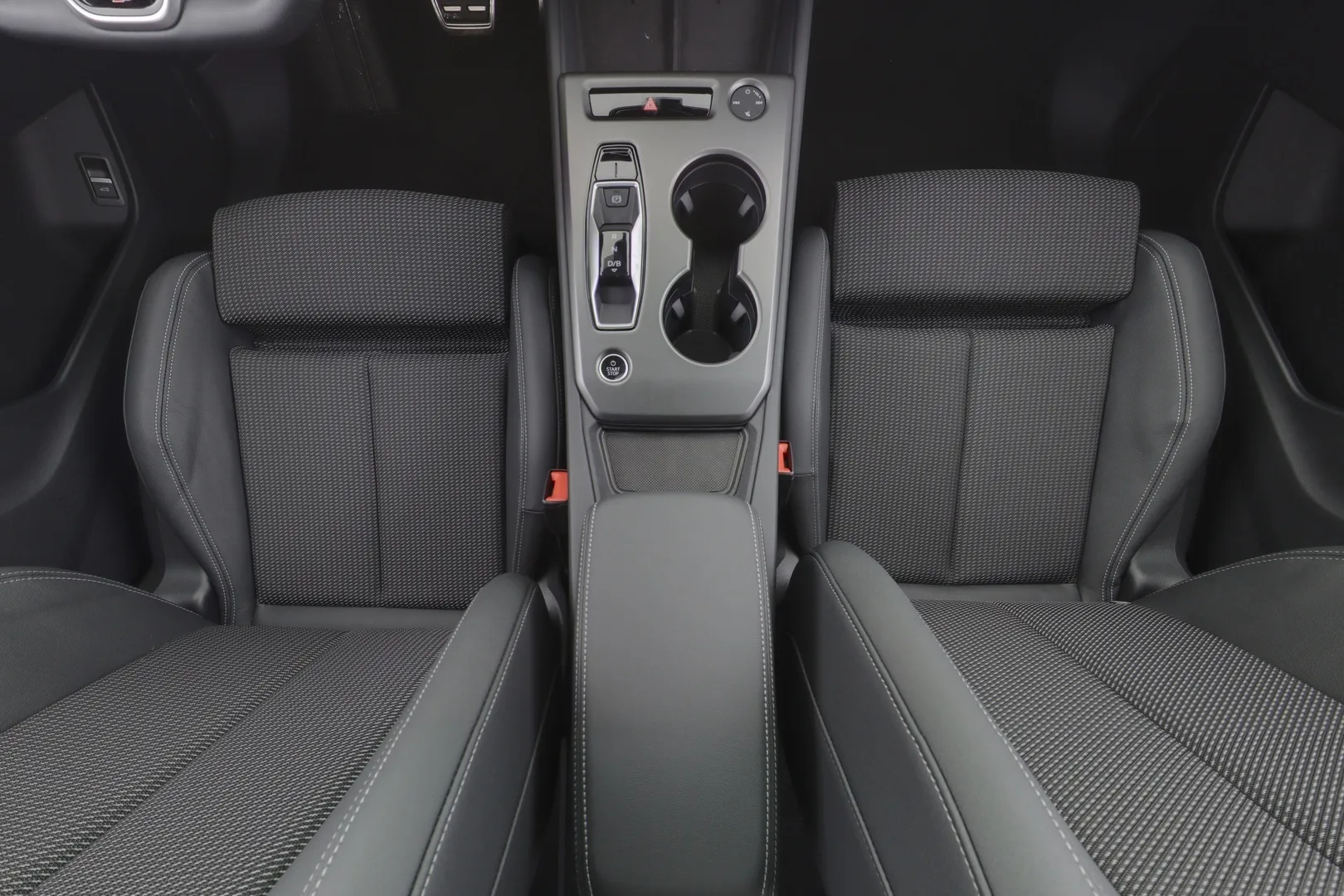 Audi Q4 e-tron SZO-309 carousel image