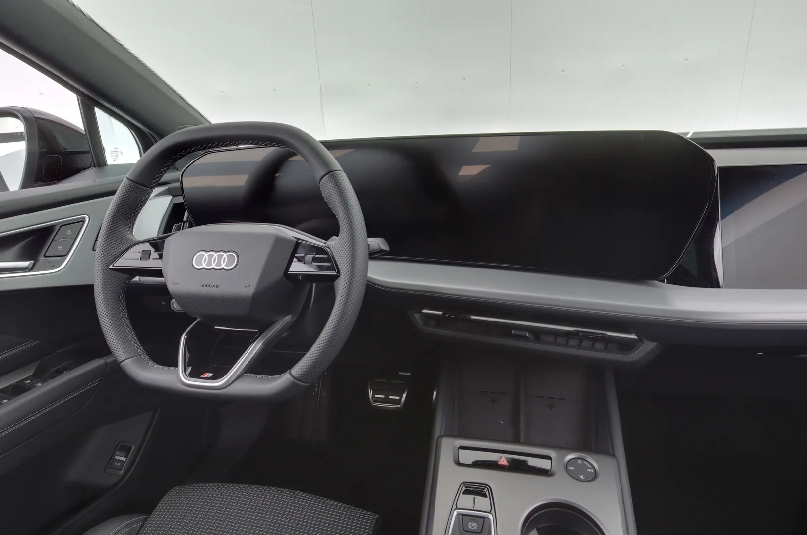 Audi Q4 e-tron SZO-309 carousel image